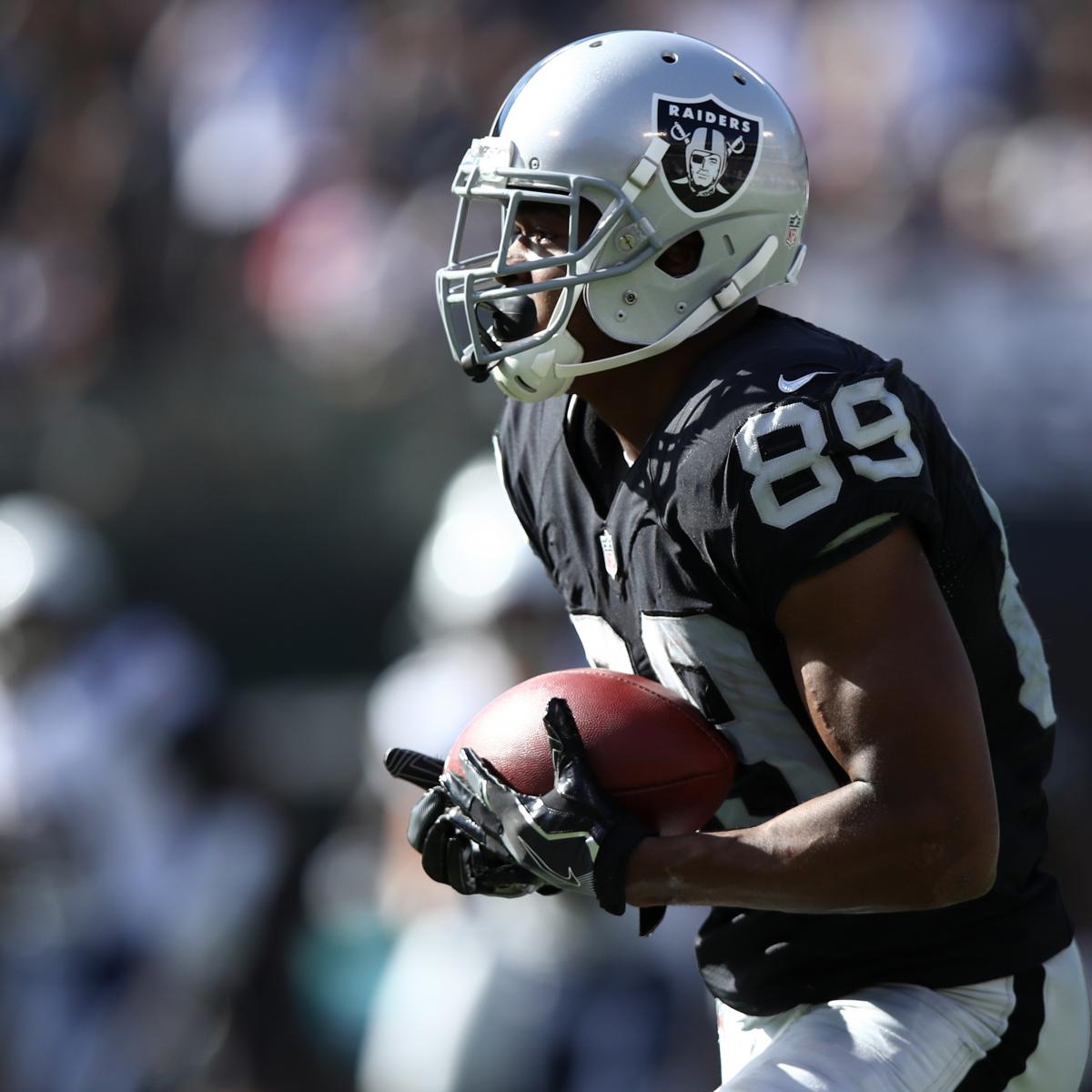 Amari Cooper Suffers Concussion After Crushing Hit During Broncos