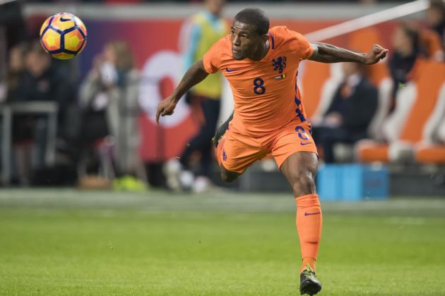 Georginio Wijnaldum of The Netherlandsduring the friendly match between Netherlands and Belgium at the Amsterdam Arena on November 09, 2016 in Amsterdam, The Netherlands(Photo by VI Images via Getty Images)
