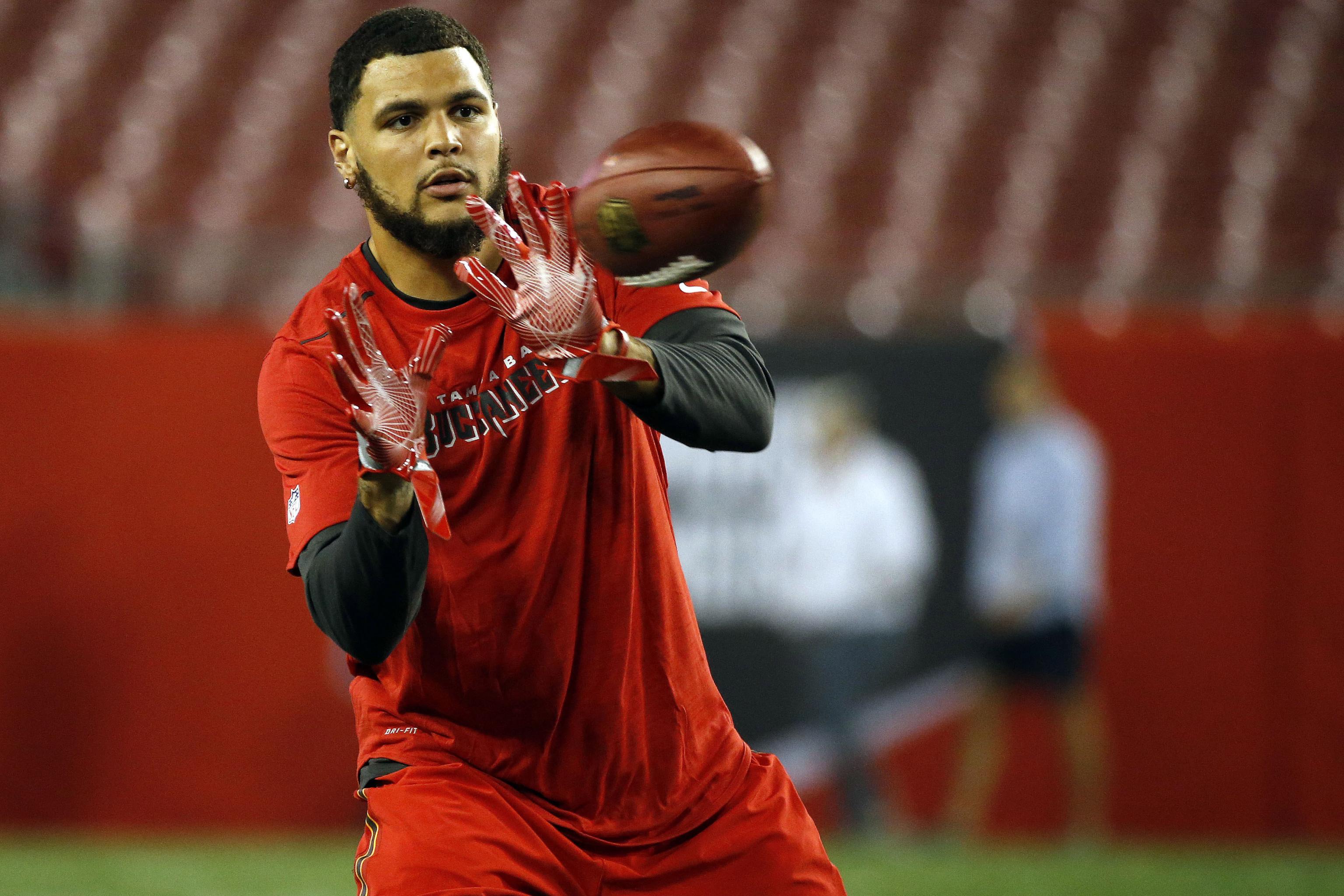 Tampa Bay Buccaneers wide receiver Mike Evans admits timing of protest was  bad - ESPN