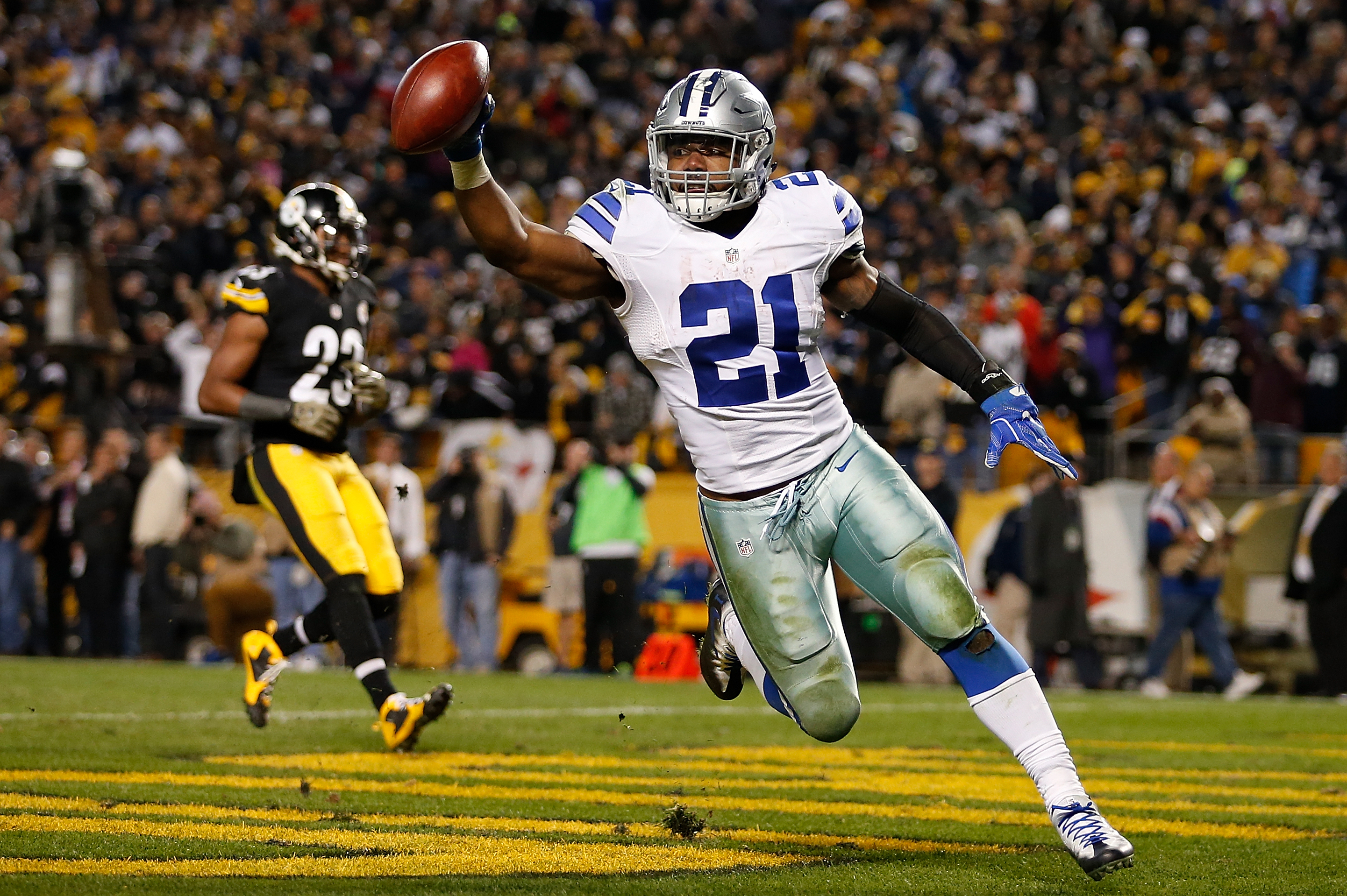 Ezekiel Elliott Proves to Be Cowboys' True MVP as Dallas Overcomes Steelers, News, Scores, Highlights, Stats, and Rumors
