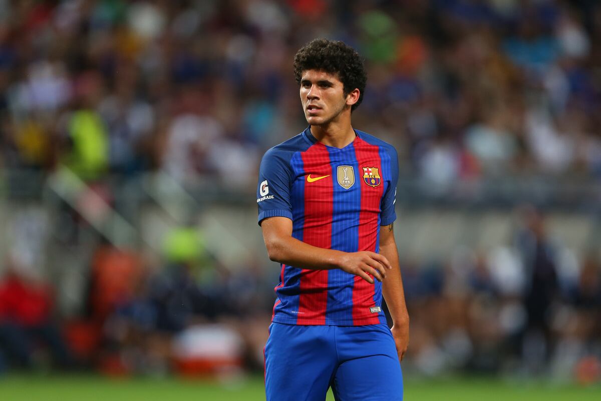 Manchester United Transfer News Latest Rumours On Carles Alena Chris Smalling Bleacher Report Latest News Videos And Highlights