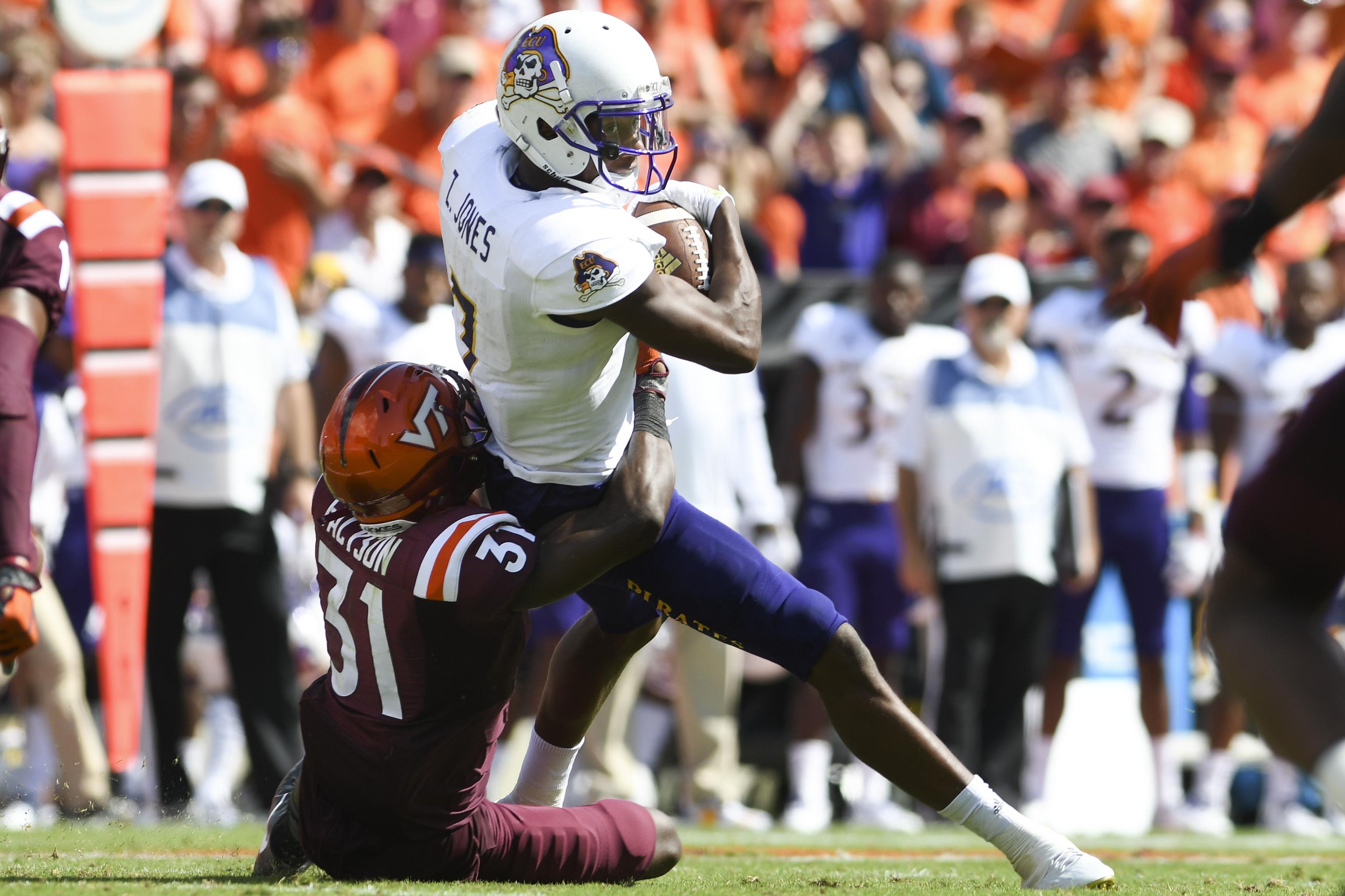 East Carolina's Zay Jones breaks FBS record for career catches