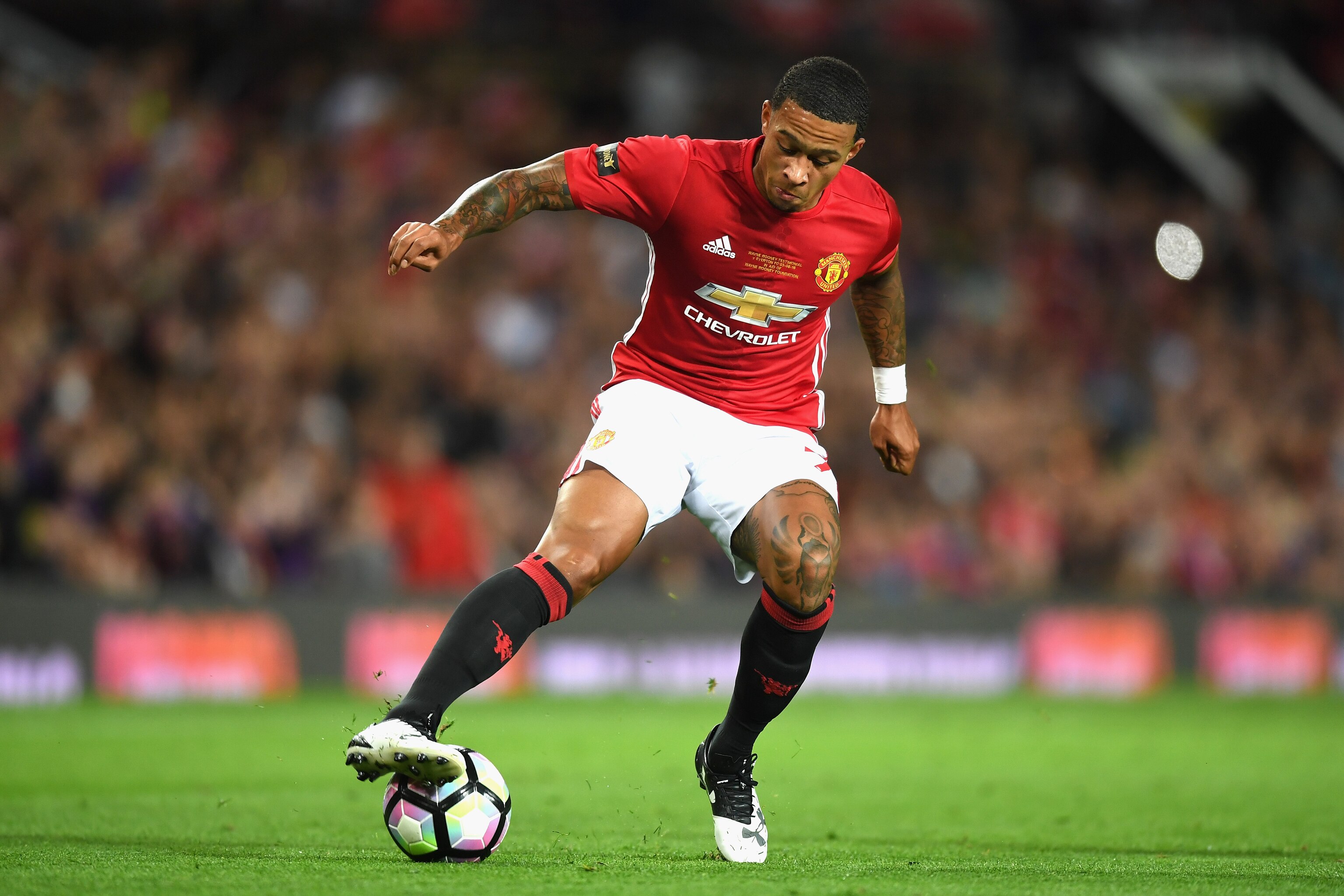 Memphis Depay was too young at Manchester United says Ronald