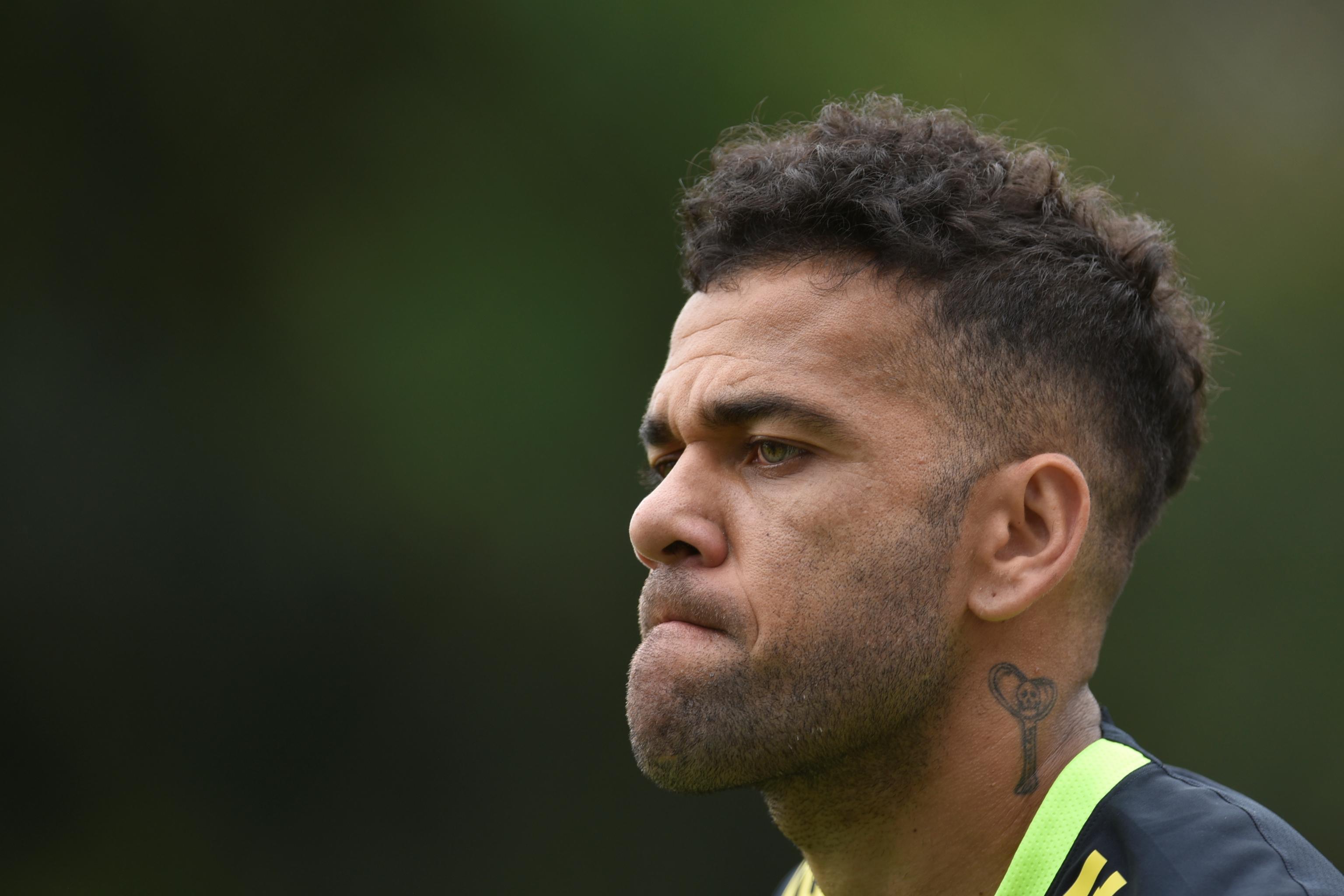Brazil's Dani Alves Ruled Out of 2018 World Cup with Knee Injury | News,  Scores, Highlights, Stats, and Rumors | Bleacher Report