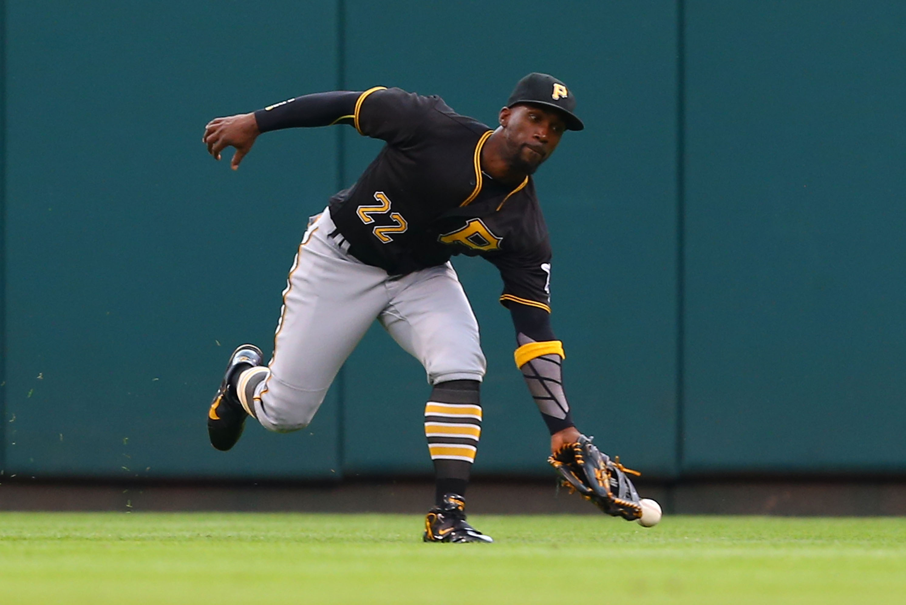 Andrew McCutchen Comments on 2016 Season, Future with Pirates