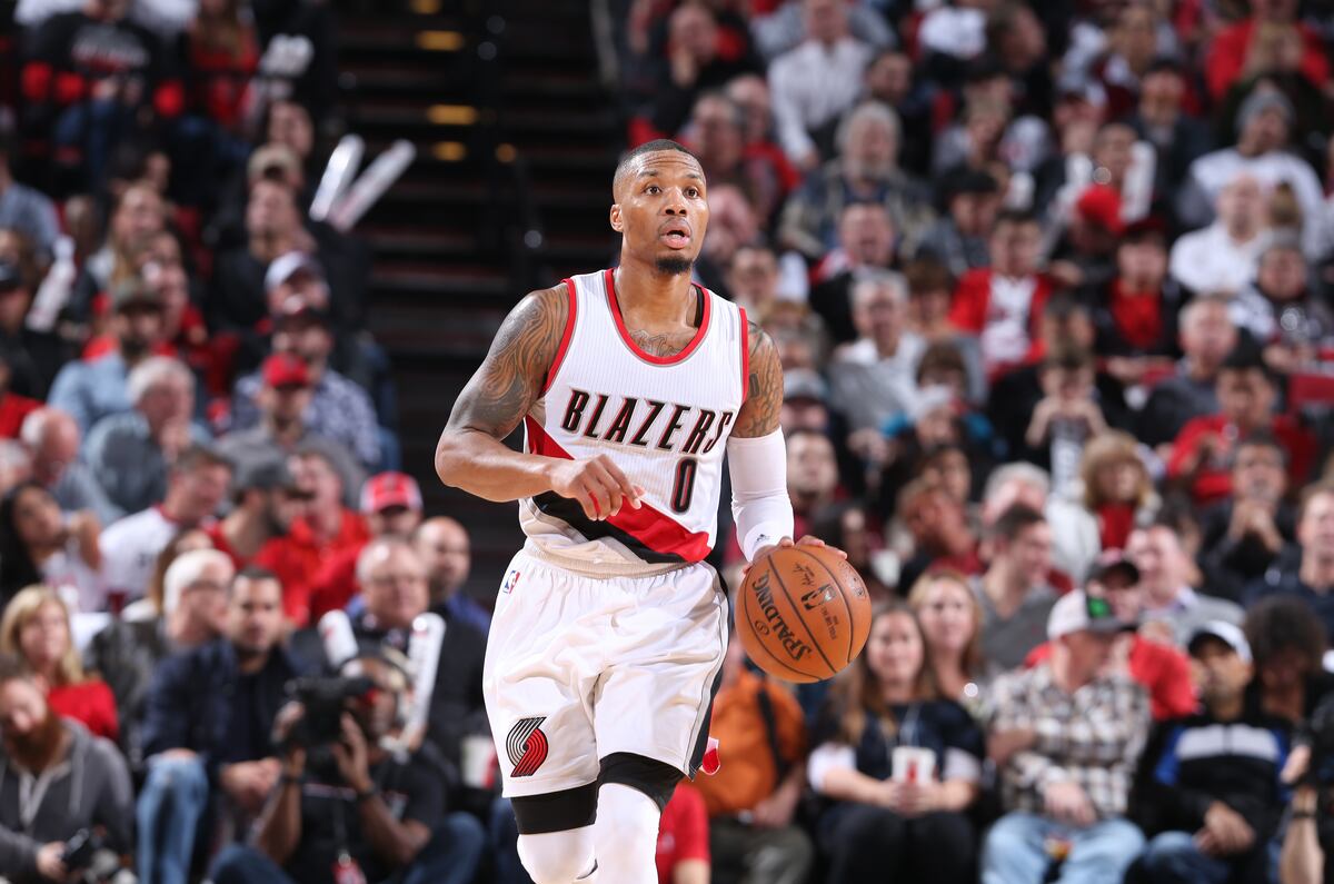 damian lillard breaks franchise record  points  single month