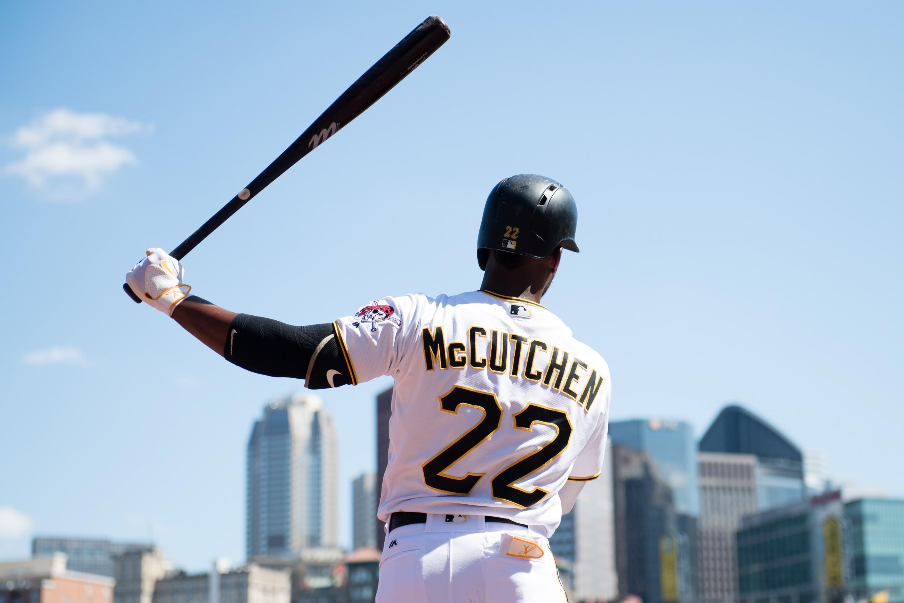 McCutchen dealing with left knee soreness