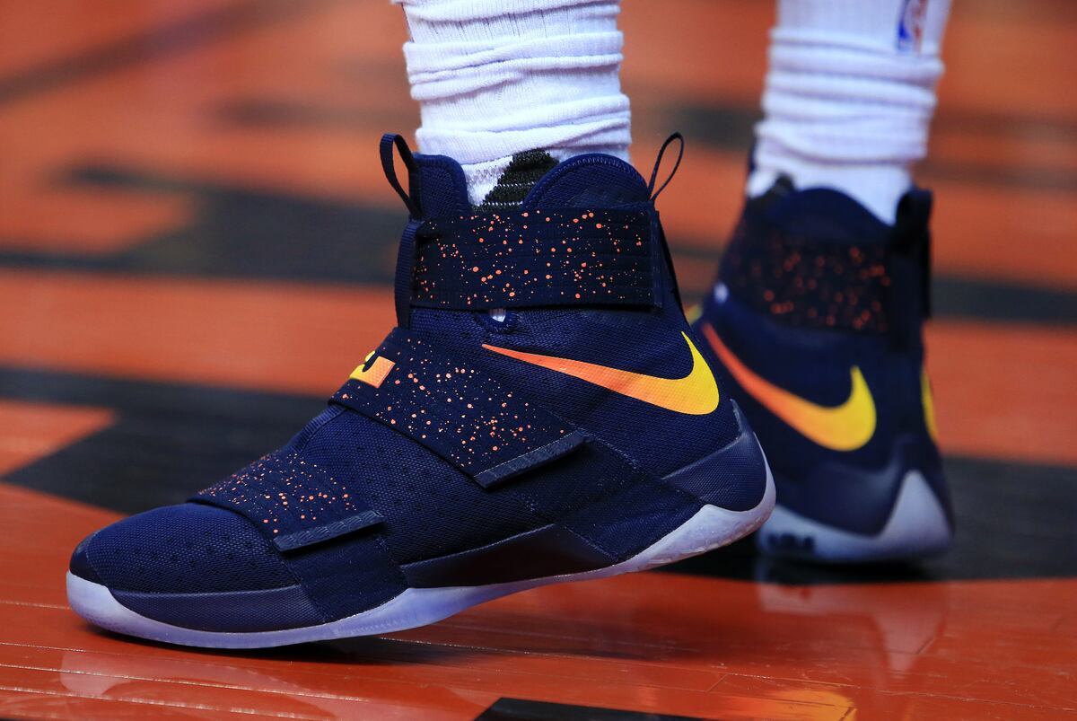 NBA B/R Kicks of the Week: Best on Court for NBA Week 7 News Scores NBA B/R Kicks of the Week: Best on Court for NBA Week 7 News Scores