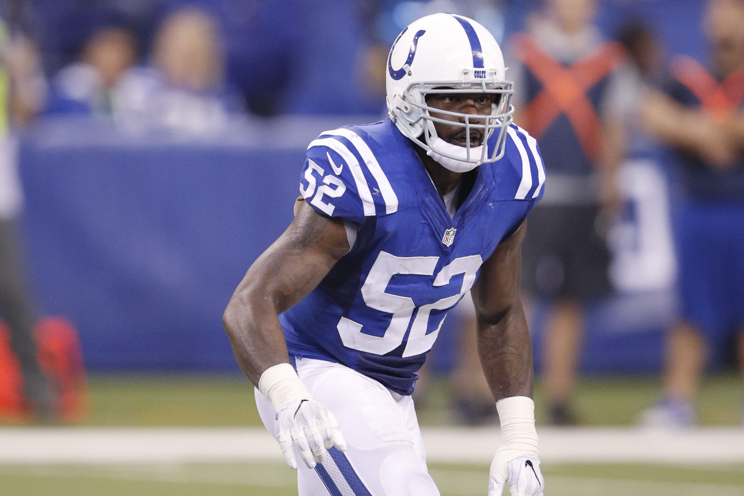 Colts release D'Qwell Jackson 