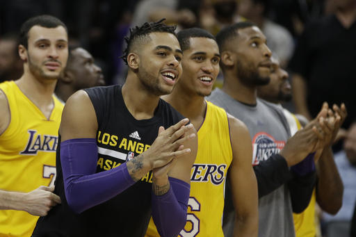 D'Angelo Russell enjoys family time as Lakers officially retain