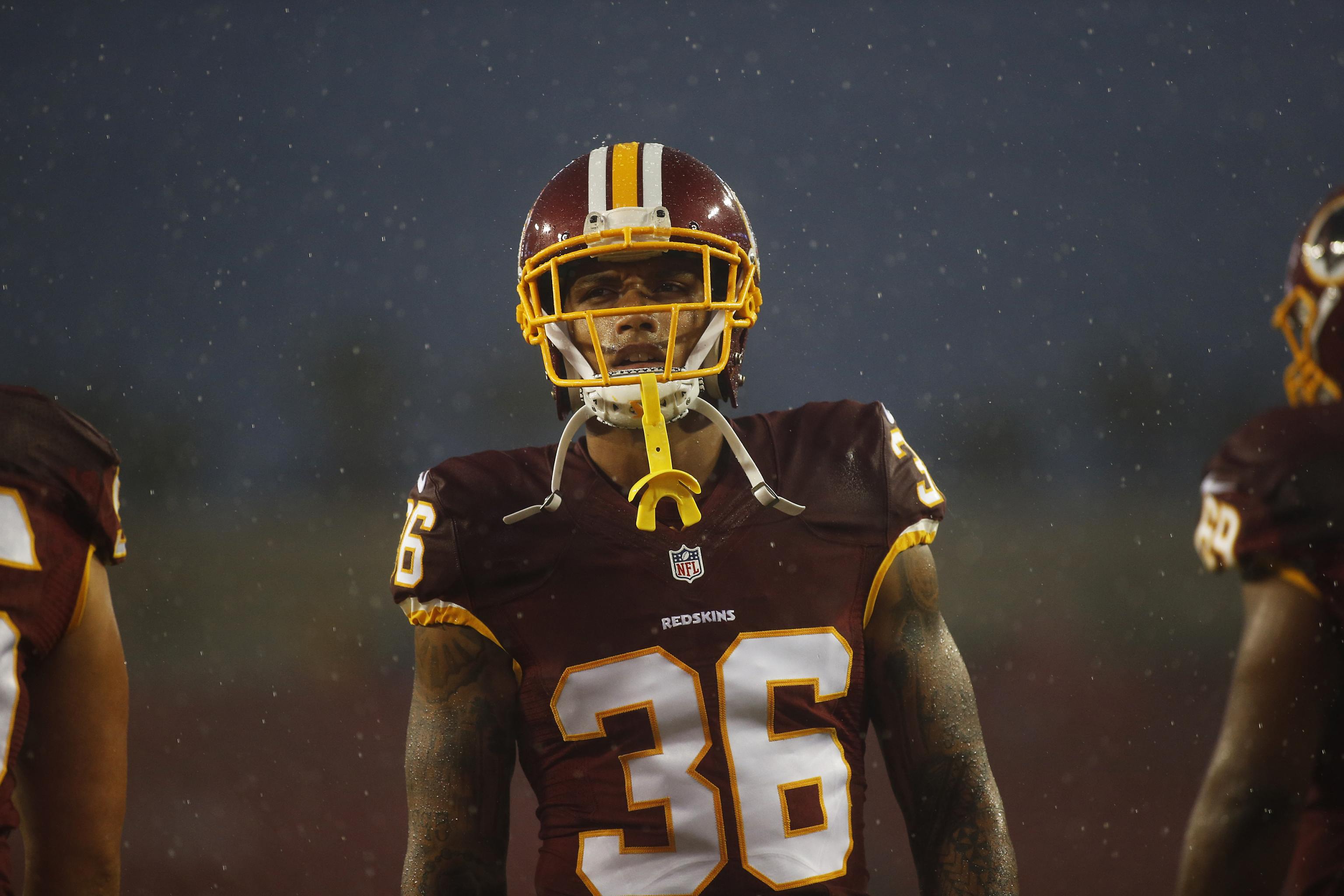 Washington Redskins' safety Su'a Cravens (36) runs during the