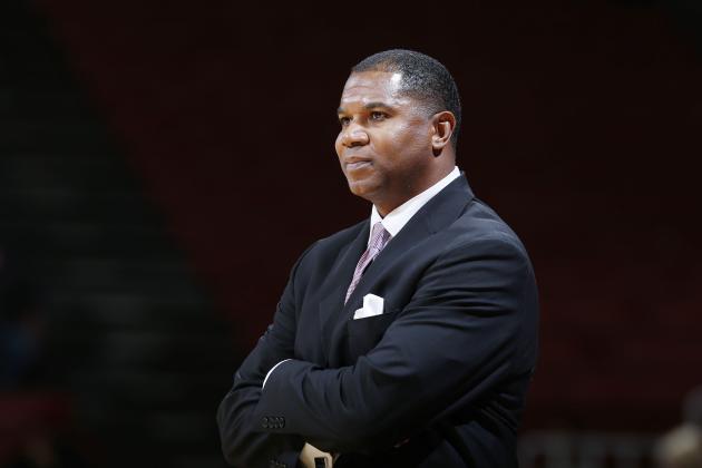 CINCINNATI, OH - NOVEMBER 19: Head coach Sean Woods of the Morehead State Eagles looks on against the Cincinnati Bearcats during the game at Fifth Third Arena on November 19, 2014 in Cincinnati, Ohio. Cincinnati defeated Morehead State 69-61. (Photo by Joe Robbins/Getty Images)