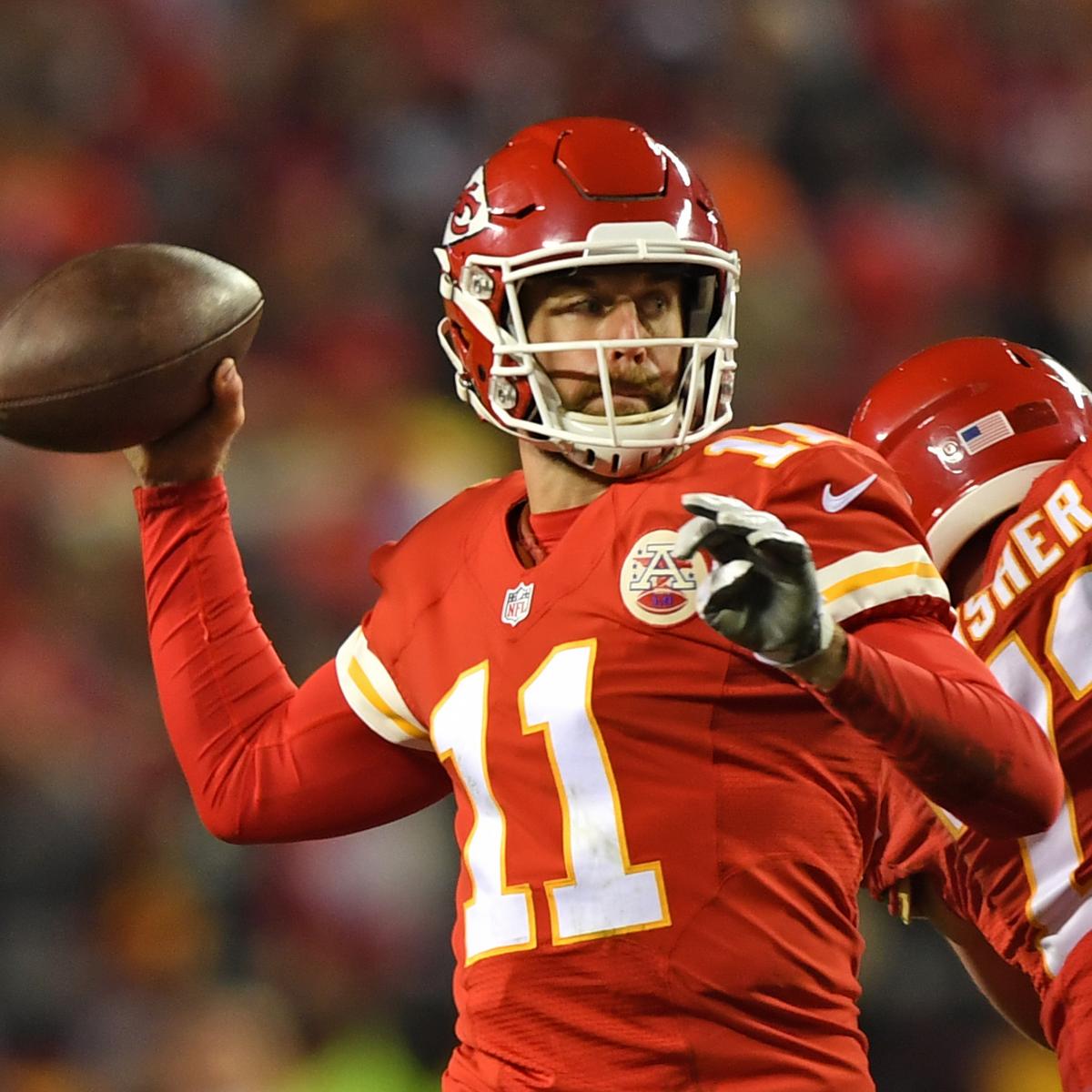 Kansas City Chiefs QB Alex Smith Had an Identity Crisis in Weird Week