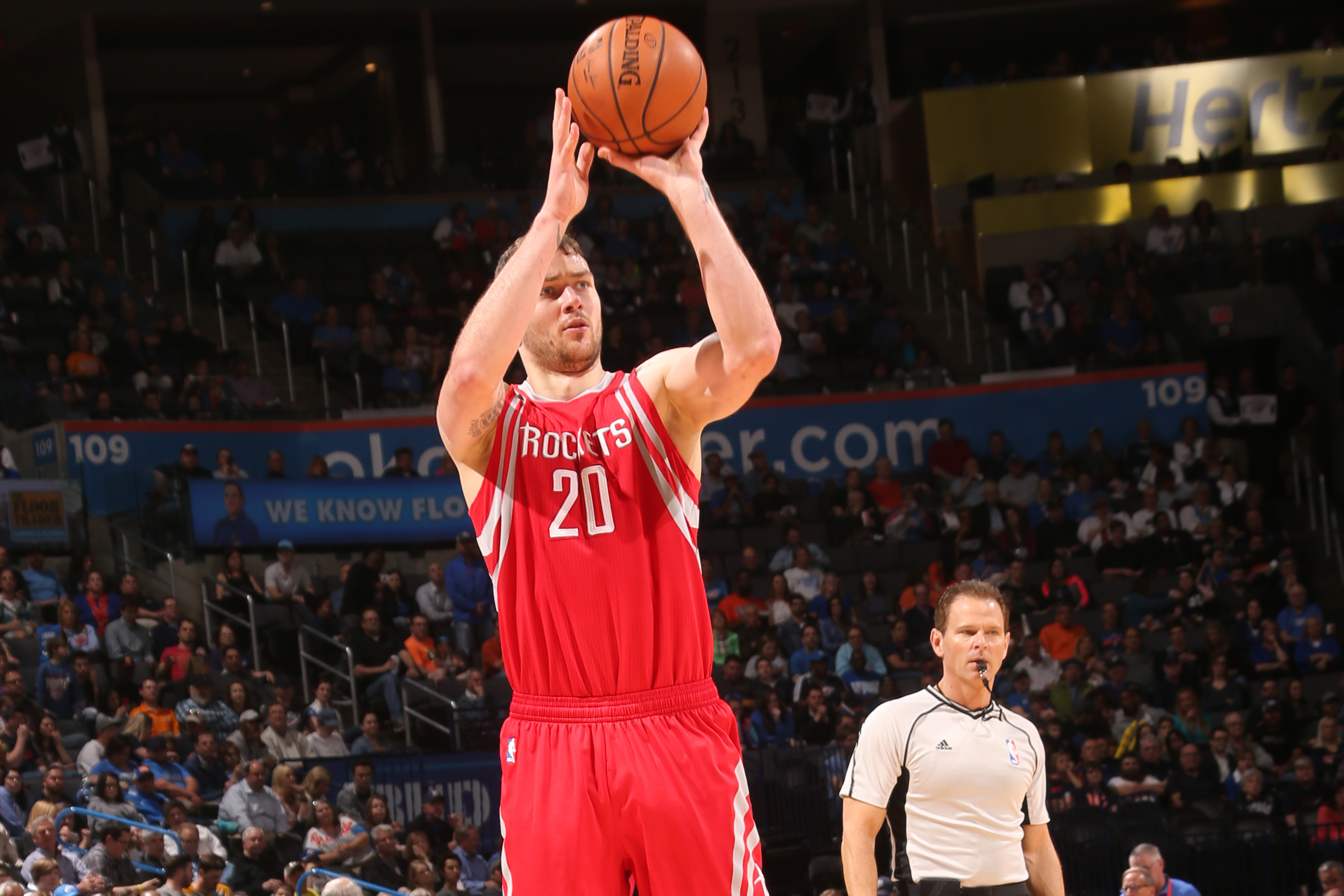 Houston Rockets reportedly offer Donatas Motiejunas multi-year