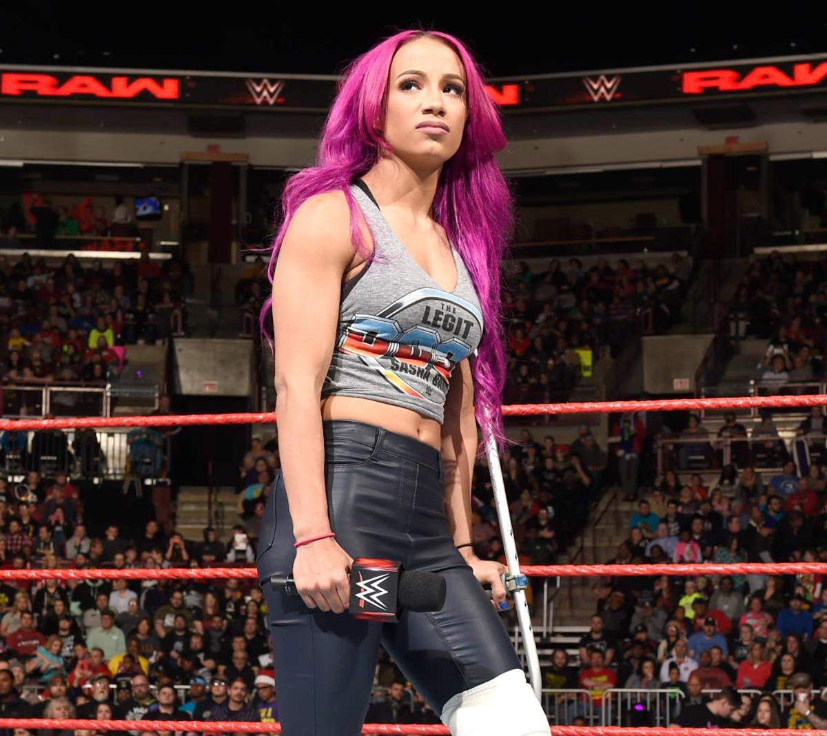 Sasha Banks Vs Nia Jax Pros And Cons Of Wwe Raw Feud Bleacher Report Latest News Videos And Highlights