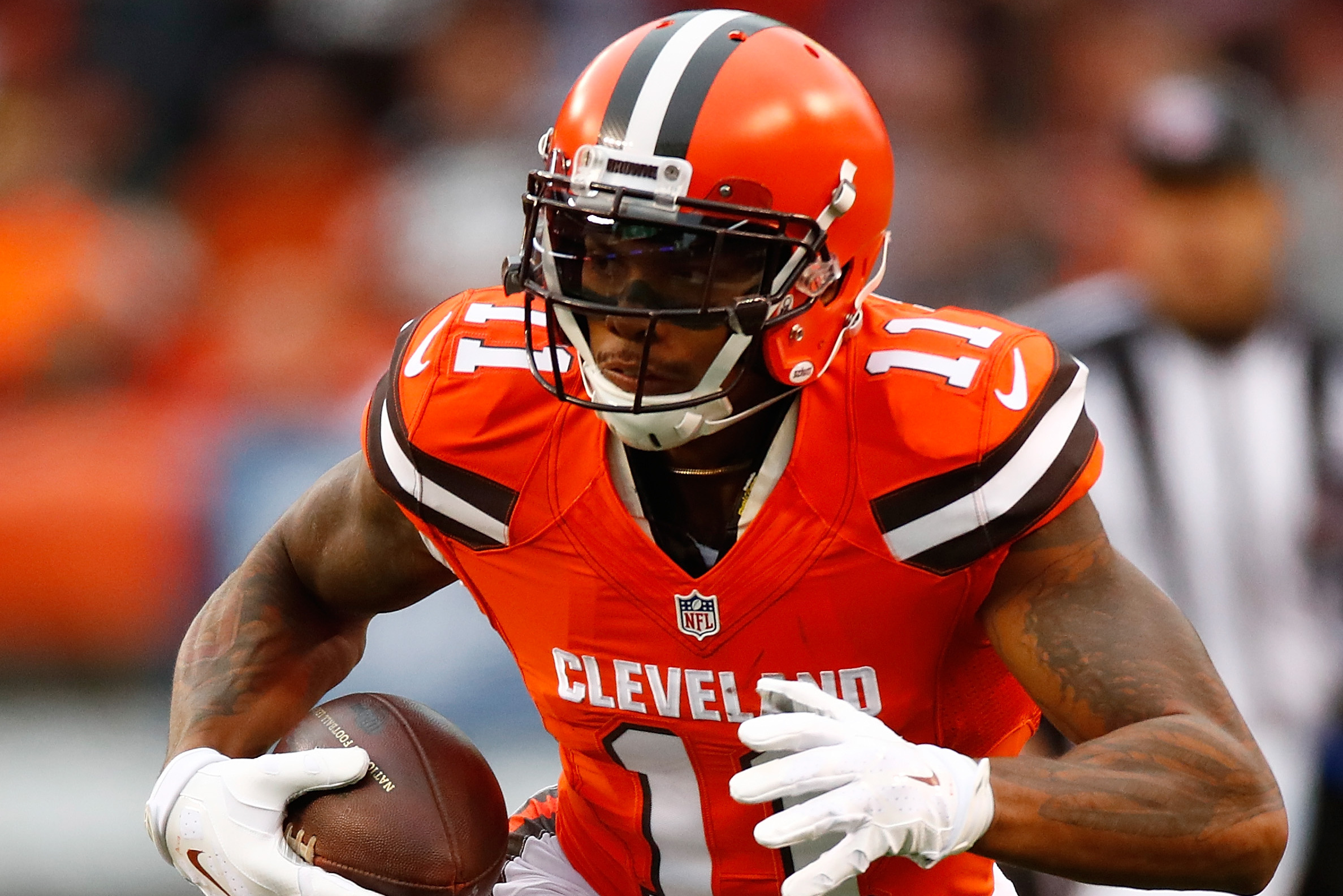 Terrelle Pryor gets snaps at QB, WR and safety for Browns - 6abc  Philadelphia