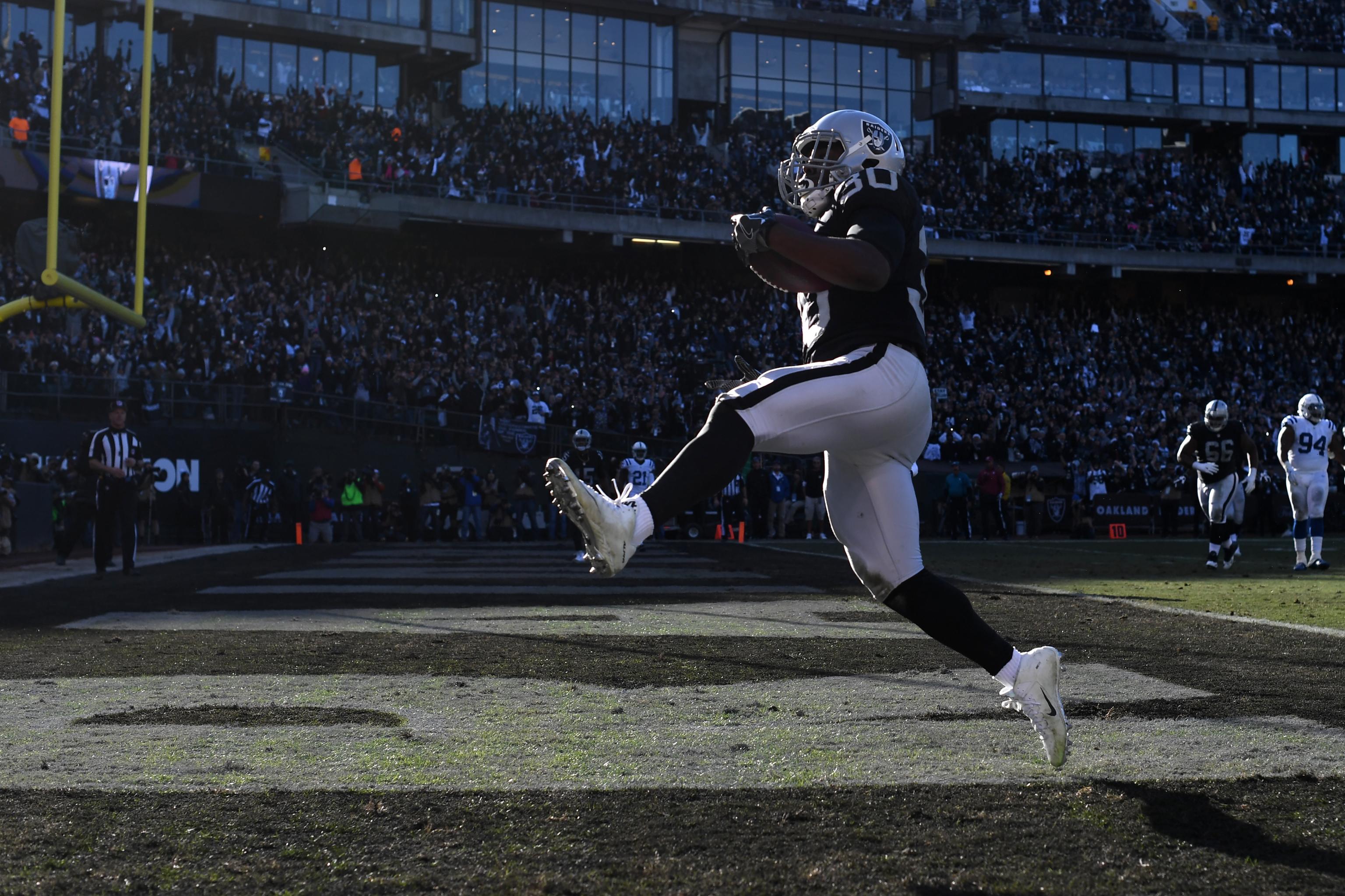 ESPN on X: The Raiders take down the Broncos to win the last MNF game ever  in Oakland!  / X