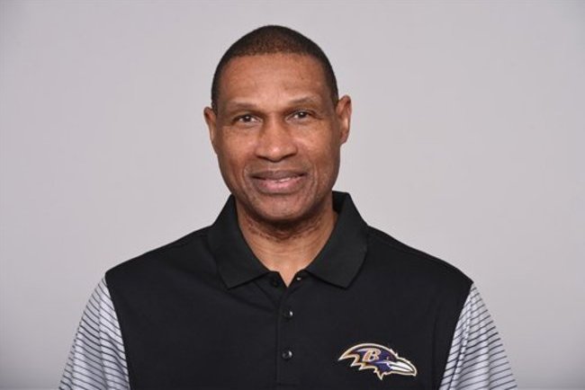 Bills DC Leslie Frazier to Take 2023 Season Off, Return to