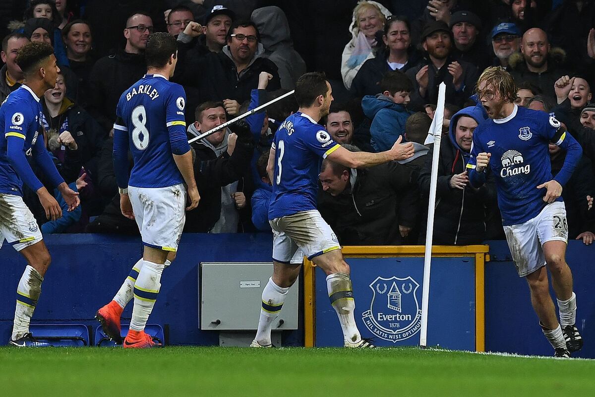 Everton vs. Manchester City: Score and Reaction from 2017 Premier League Match | Bleacher Report ...