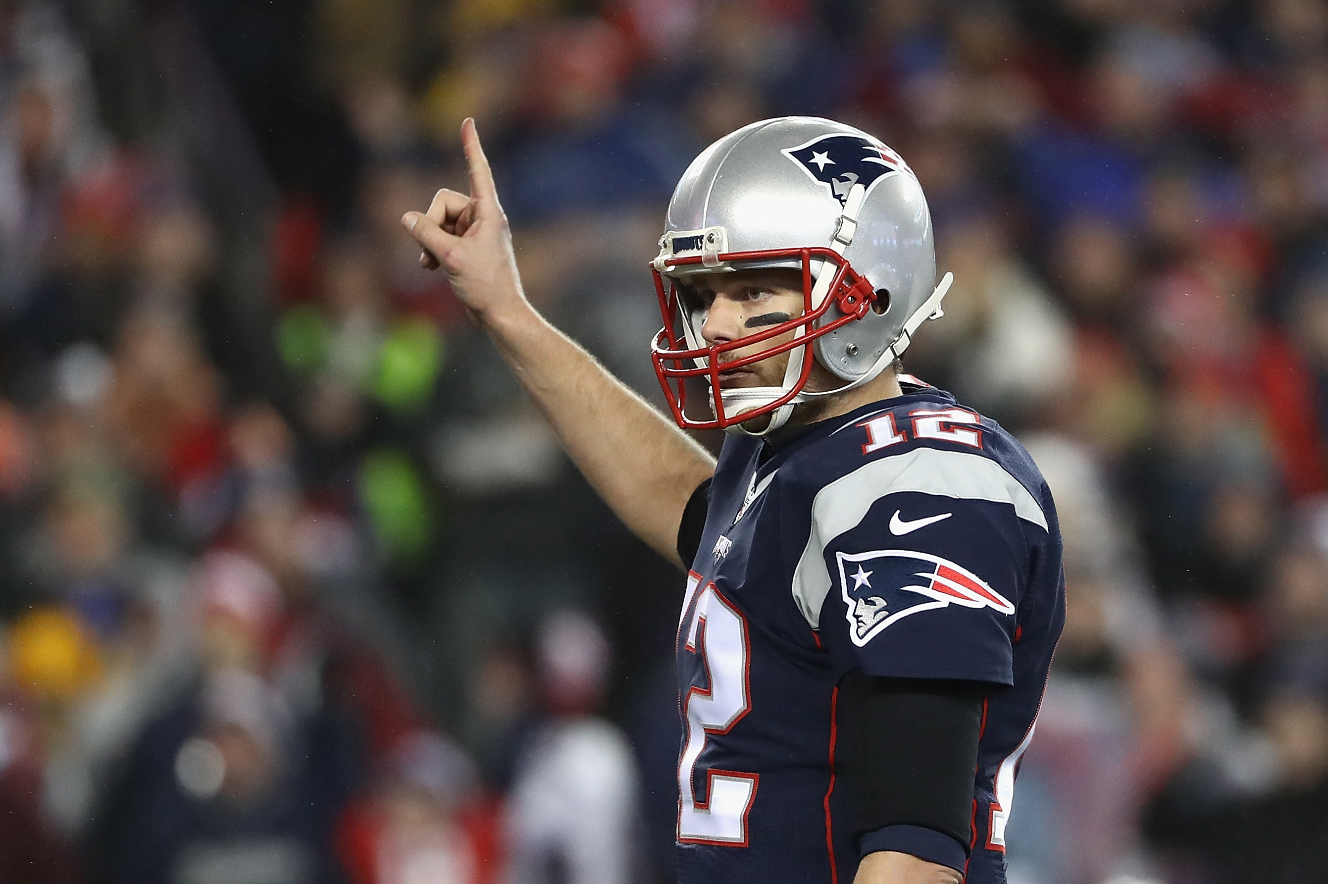 Tom Brady leads the Patriots back to Super Bowl with 36-17 rout of