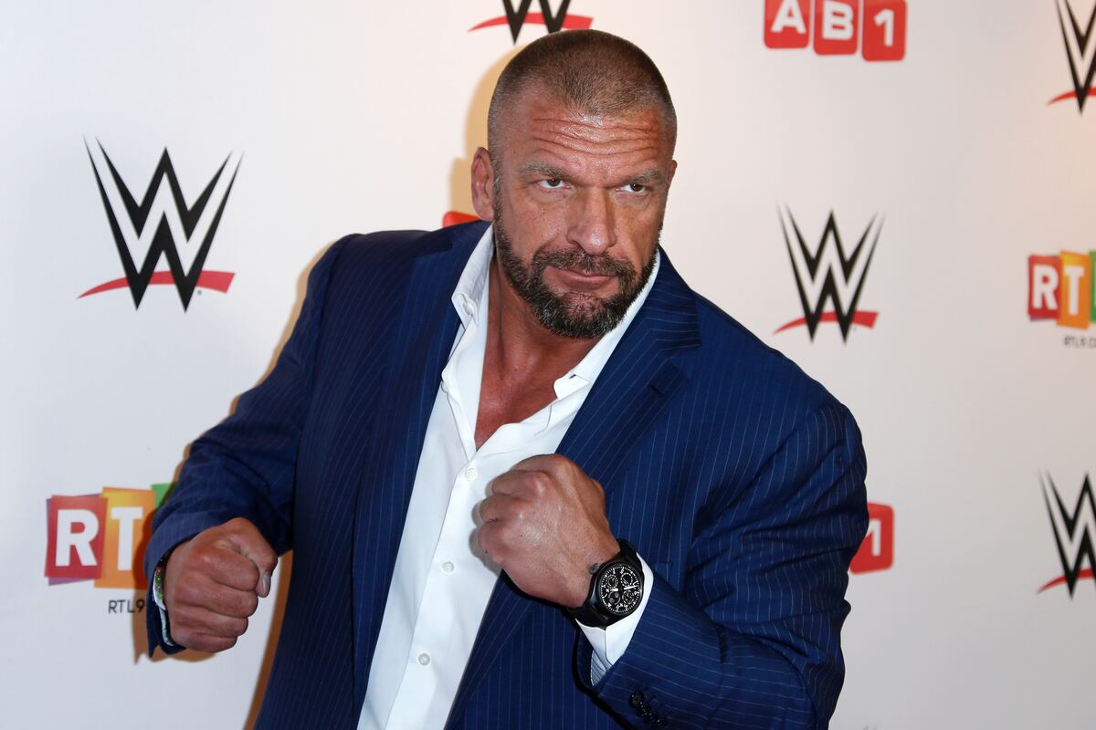 Triple H Brawls With Seth Rollins After The Game Rips Mick Foley On Wwe Raw Bleacher Report Latest News Videos And Highlights This will make you hhh in the suit everytime you play a match.*only when code is active* it is for cb2/gs2 v3 ntsc. game rips mick foley on wwe raw