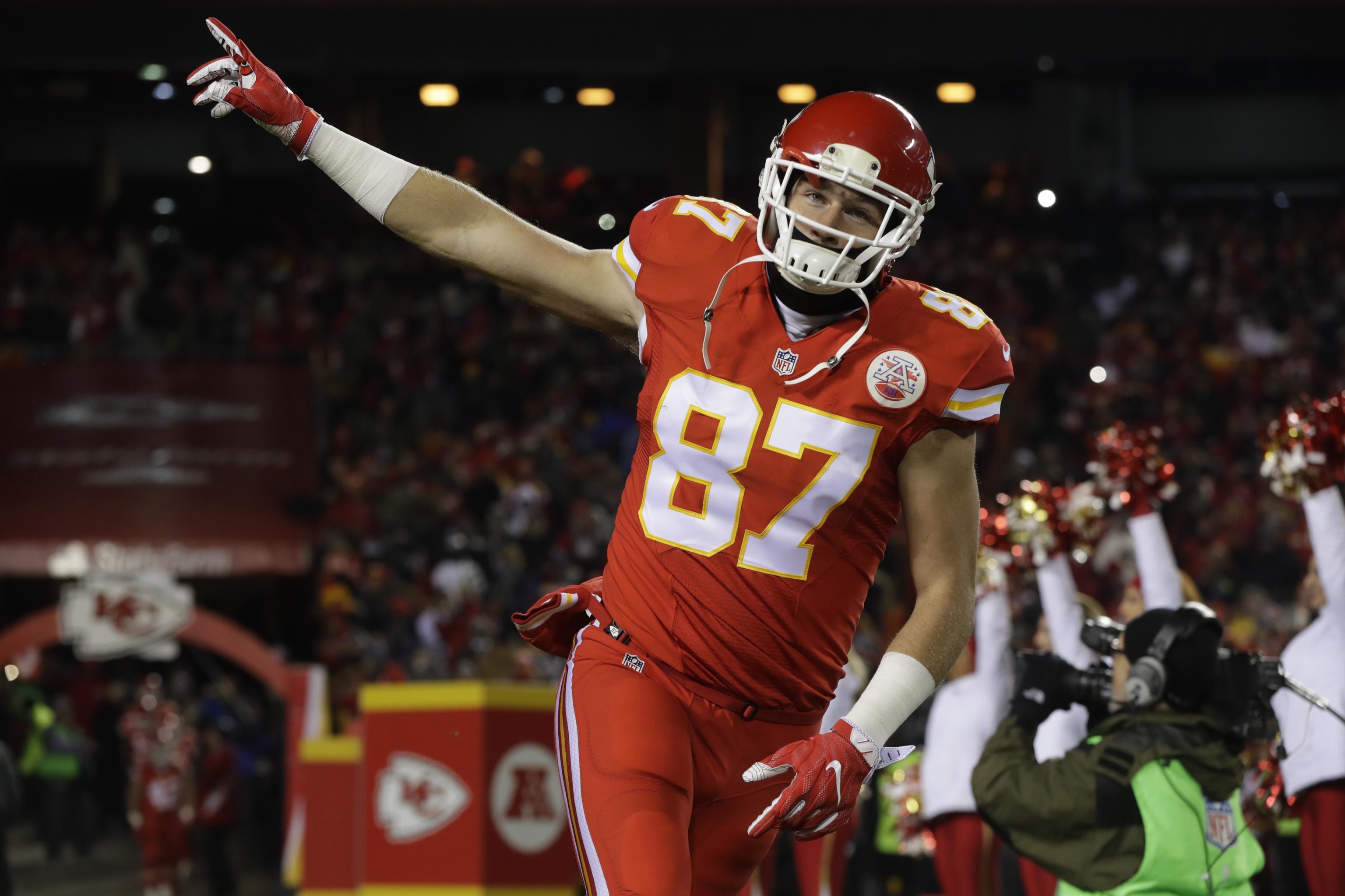 Travis Kelce says he's sorry for ripping referee Carl Cheffers - NBC Sports