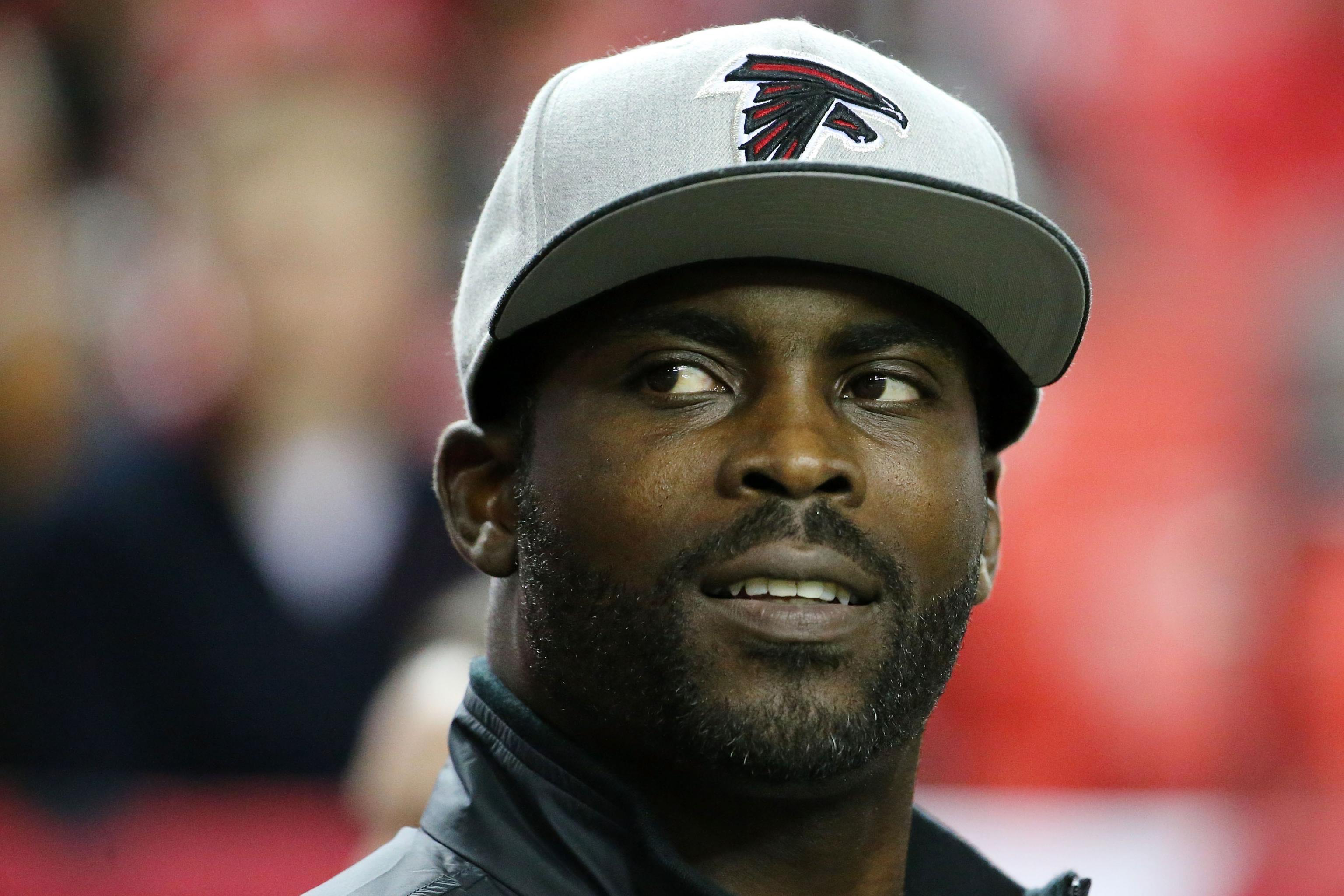 Michael Vick discusses current state of the Falcons, NFL career