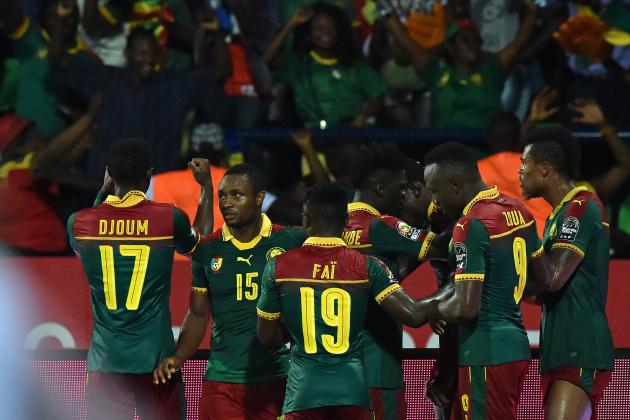 Cameroon's players celebrate after scoring a goal during the 2017 Africa Cup of Nations semi-final football match between Cameroon and Ghana in Franceville on February 2, 2017. / AFP / ISSOUF SANOGO (Photo credit should read ISSOUF SANOGO/AFP/Getty Images)