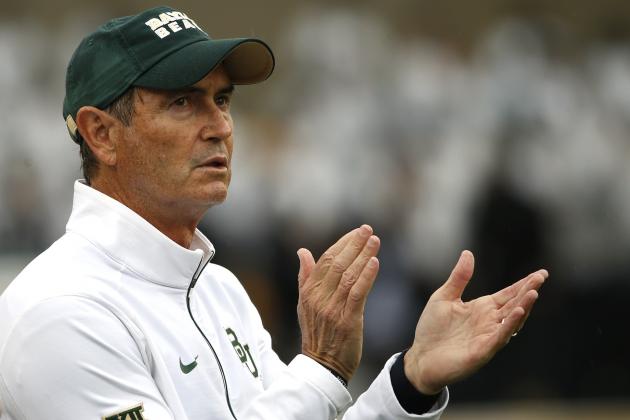 WACO, TX - OCTOBER 24: Baylor Bears head coach Art Briles applauds his team as the Bears take on the Iowa State Cyclones in the second half at McLane Stadium on October 24, 2015 in Waco, Texas. (Photo by Ron Jenkins/Getty Images)