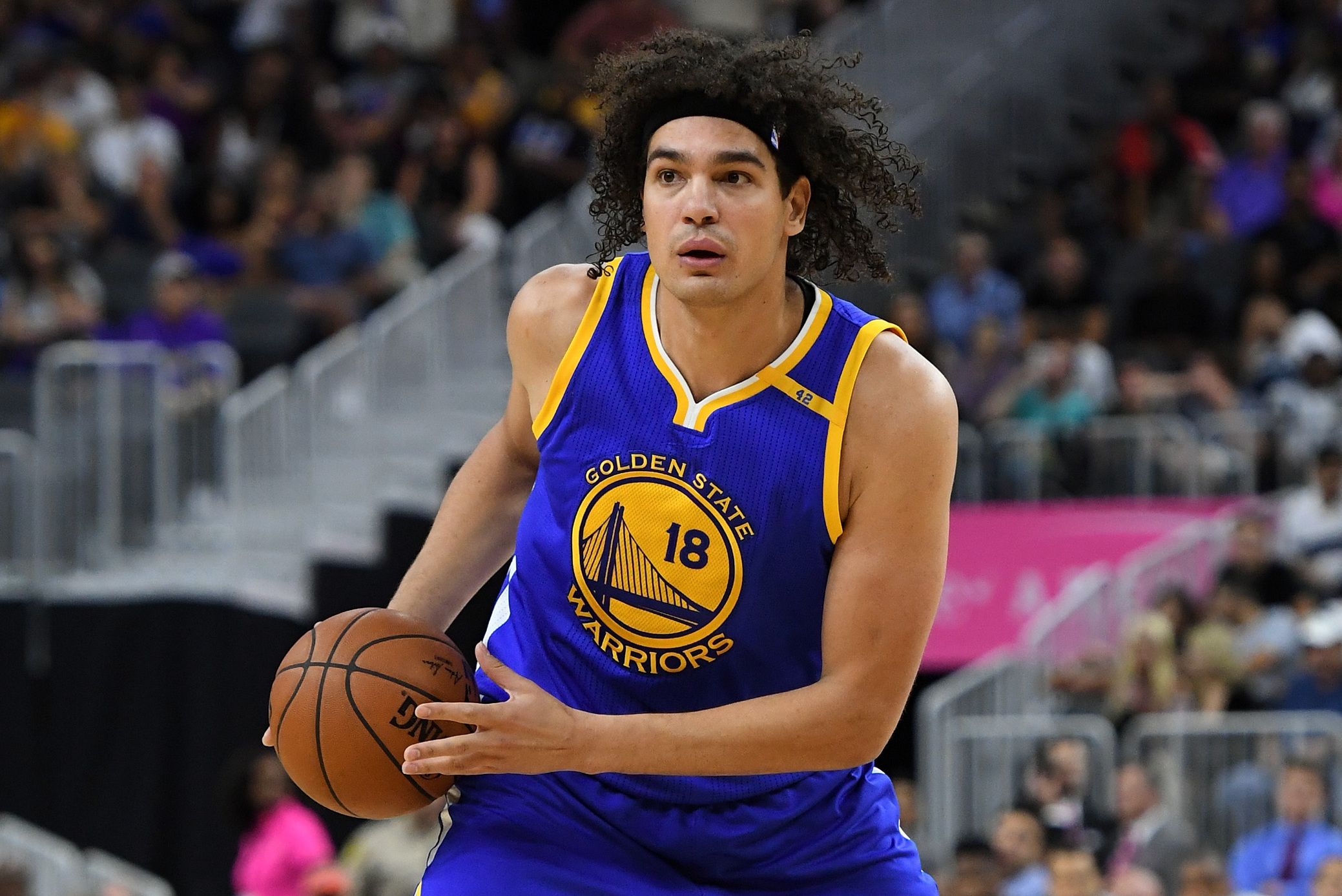 AP source: Warriors agree to deal with Anderson Varejao – The
