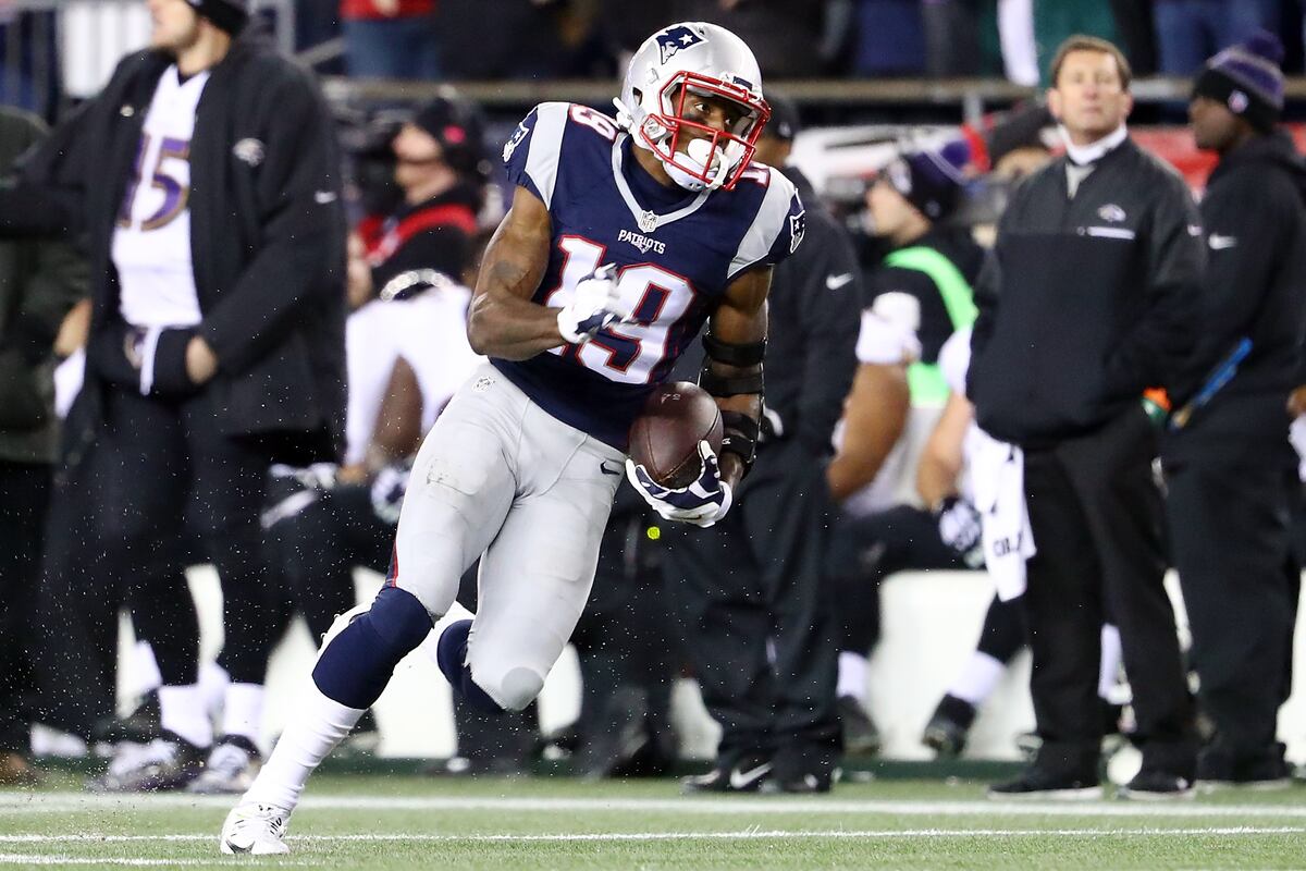 Malcolm Mitchell Injury: Updates on Patriots WR's Knee and Return