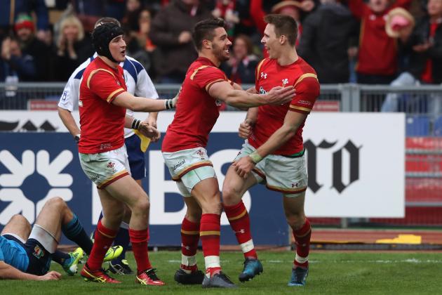 ROME, ITALY - FEBRUARY 05:  (R-L) Liam Wiliams of Wales is congratulated by teammates Rhys Webb and Sam Davies afer scoring his team's second try during the RBS Six Nations match between Italy and Wales at the Stadio Olimpico on February 5, 2017 in Rome, Italy.  (Photo by David Rogers/Getty Images)