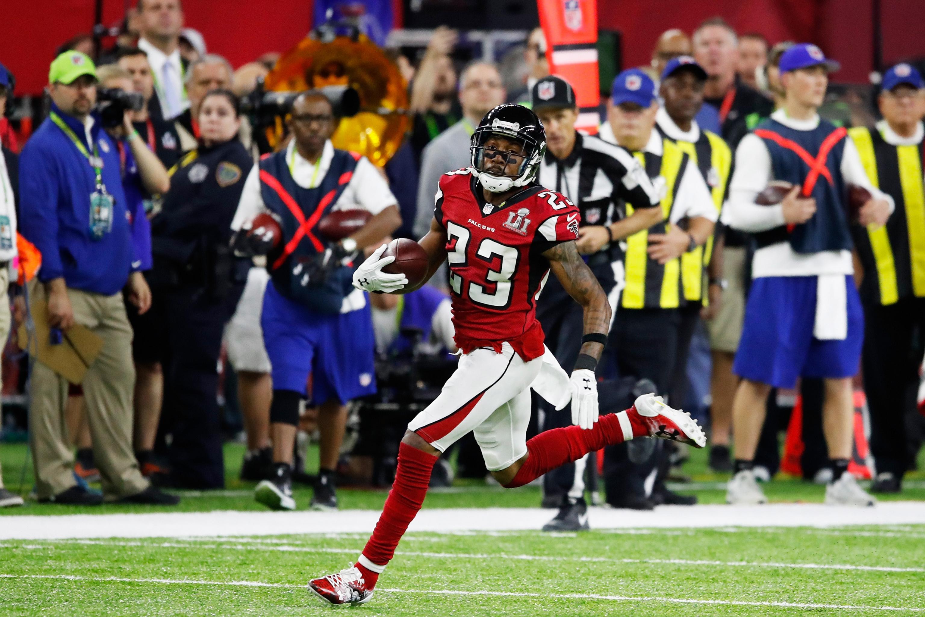 Robert Alford reveals the Falcons were partying at halftime before