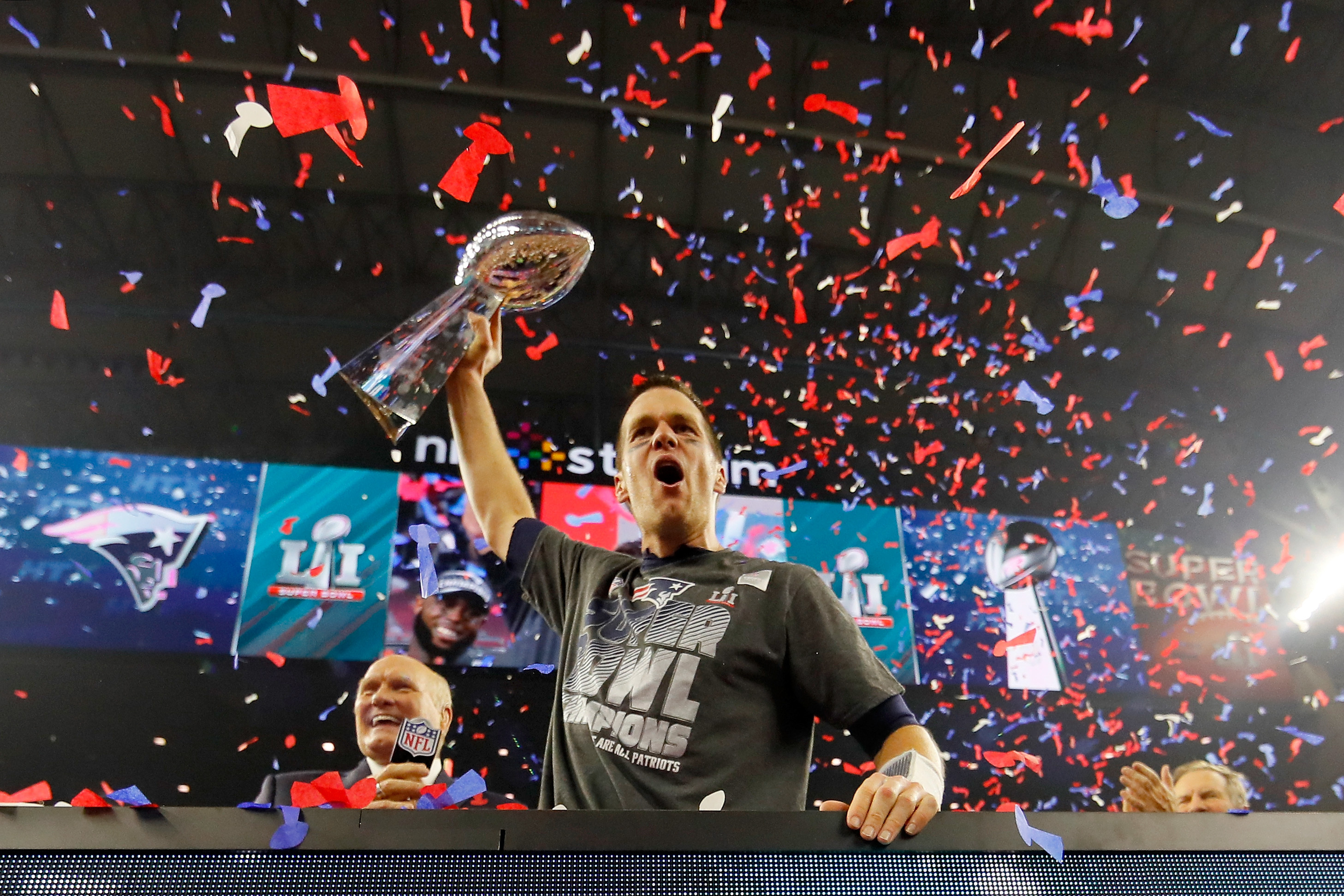 Super Bowl LI Odds: Bengals odds of hoisting Lombardi Trophy fall