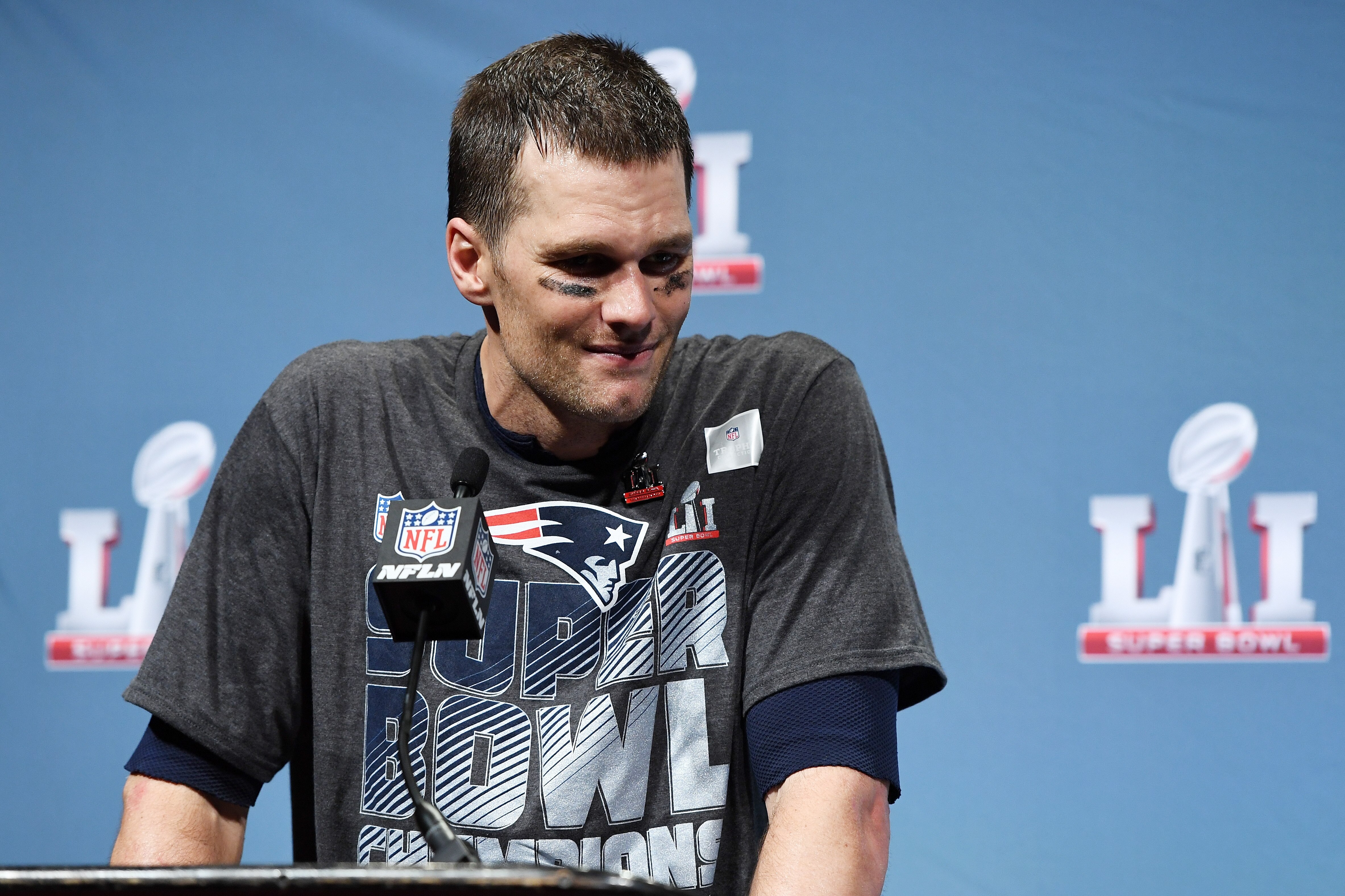 dan hanzus tom brady jersey dan hanzus tom brady jersey