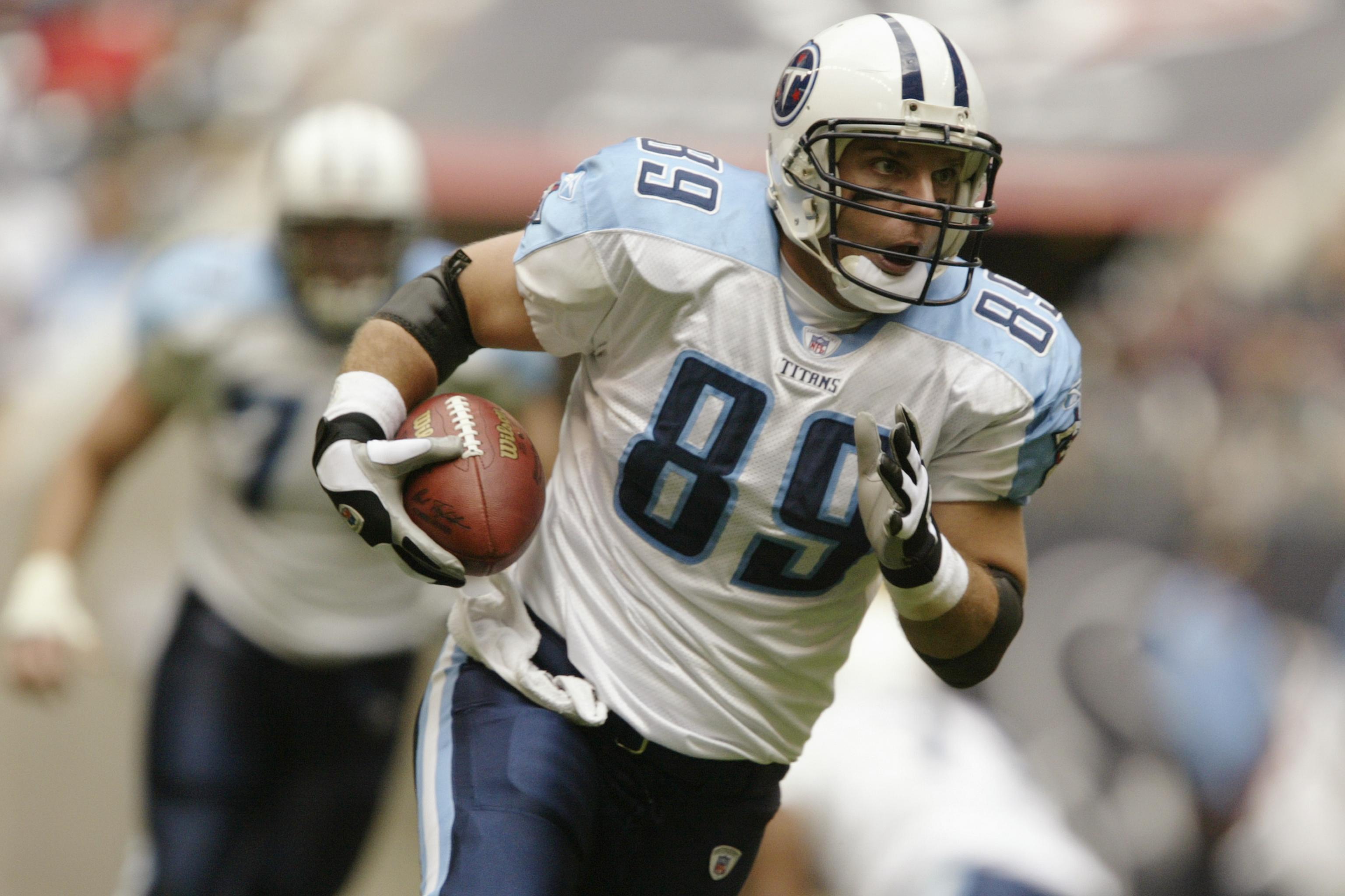 Former Titans Bishop, Wycheck Headline 'Legends Day' Monday on Titans  Caravan