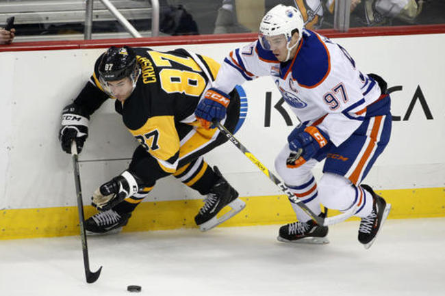 Orr tabs Crosby as top-5 player in NHL history: 'Sid belongs on