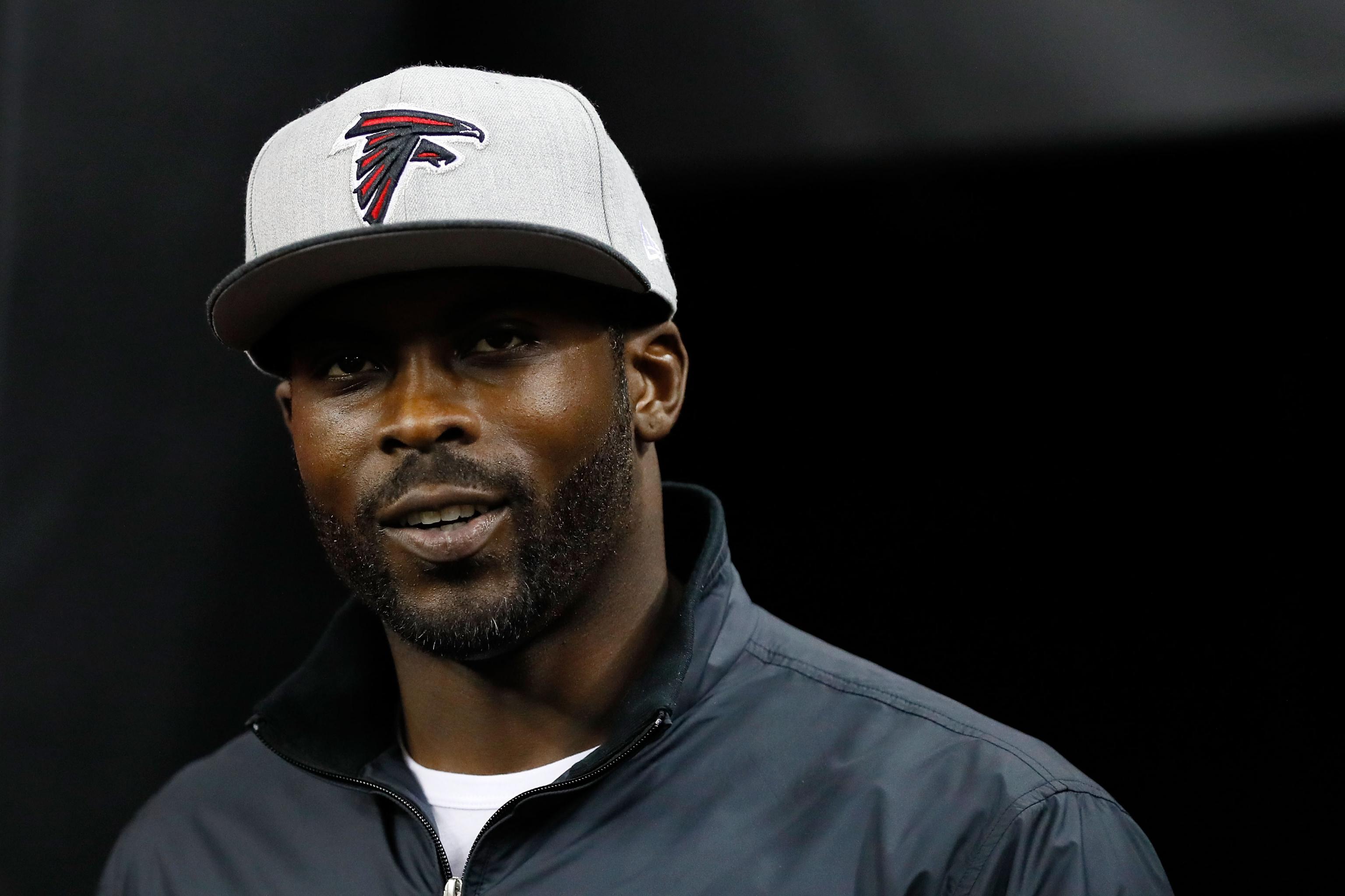 Reaction to Michael Vick signing by Philadelphia Eagles spans