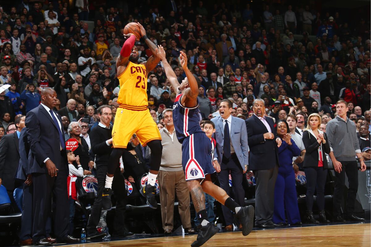 LeBron James� 32 Points and CareerHigh 17 Assists Put Him