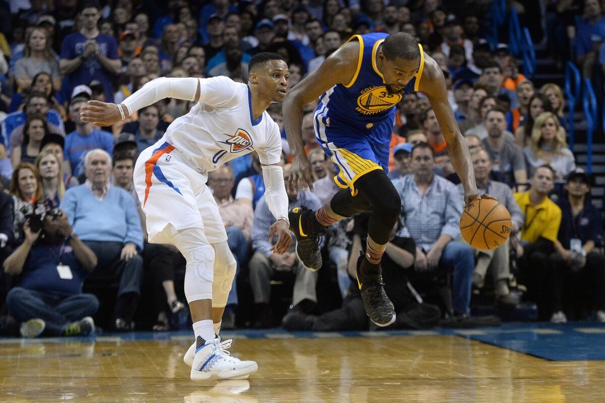 Russell Westbrook Fights Through Kevin Durant Screen News Scores Russell Westbrook Fights Through Kevin Durant Screen News Scores