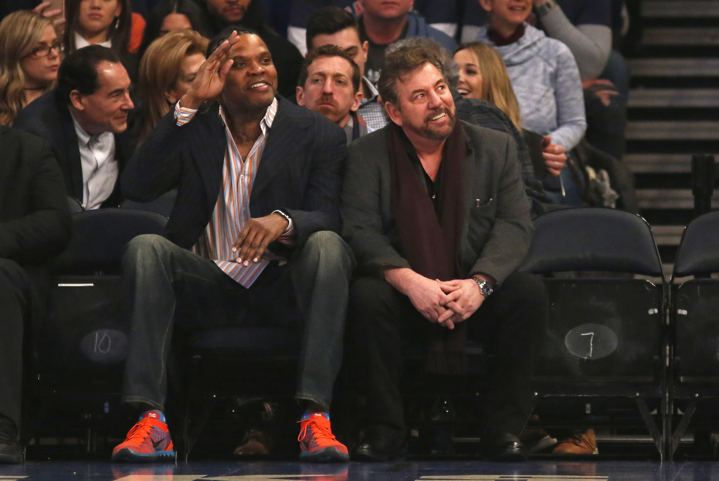 James Dolan and Latrell Sprewell end their 13-year beef at Knicks vs. Spurs  