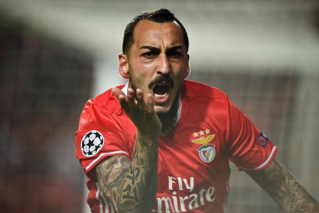 Benfica's Greek forward Konstantinos Mitroglou celebrates after scoring during the UEFA Champions League round of 16 first leg football match SL Benfica vs Borussia Dortmund at the Luz stadium in Lisbon on February 14, 2017. / AFP / PATRICIA DE MELO MOREIRA        (Photo credit should read PATRICIA DE MELO MOREIRA/AFP/Getty Images)