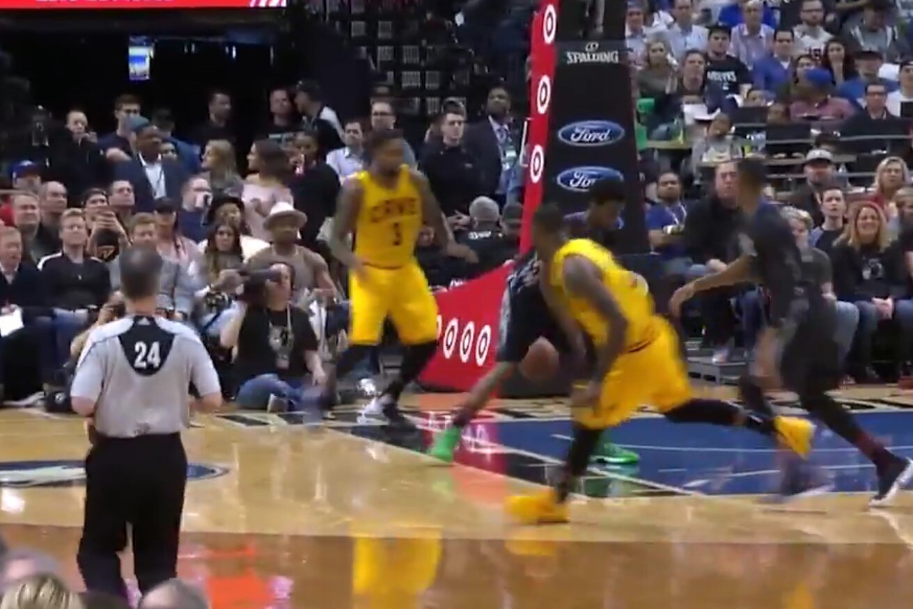 lebron through the legs