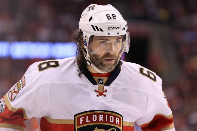 SUNRISE, FL - FEBRUARY 09: Jaromir Jagr #68 of the Florida Panthers looks on during a game against the Los Angeles Kings at BB&T Center on February 9, 2017 in Sunrise, Florida. (Photo by Mike Ehrmann/Getty Images)