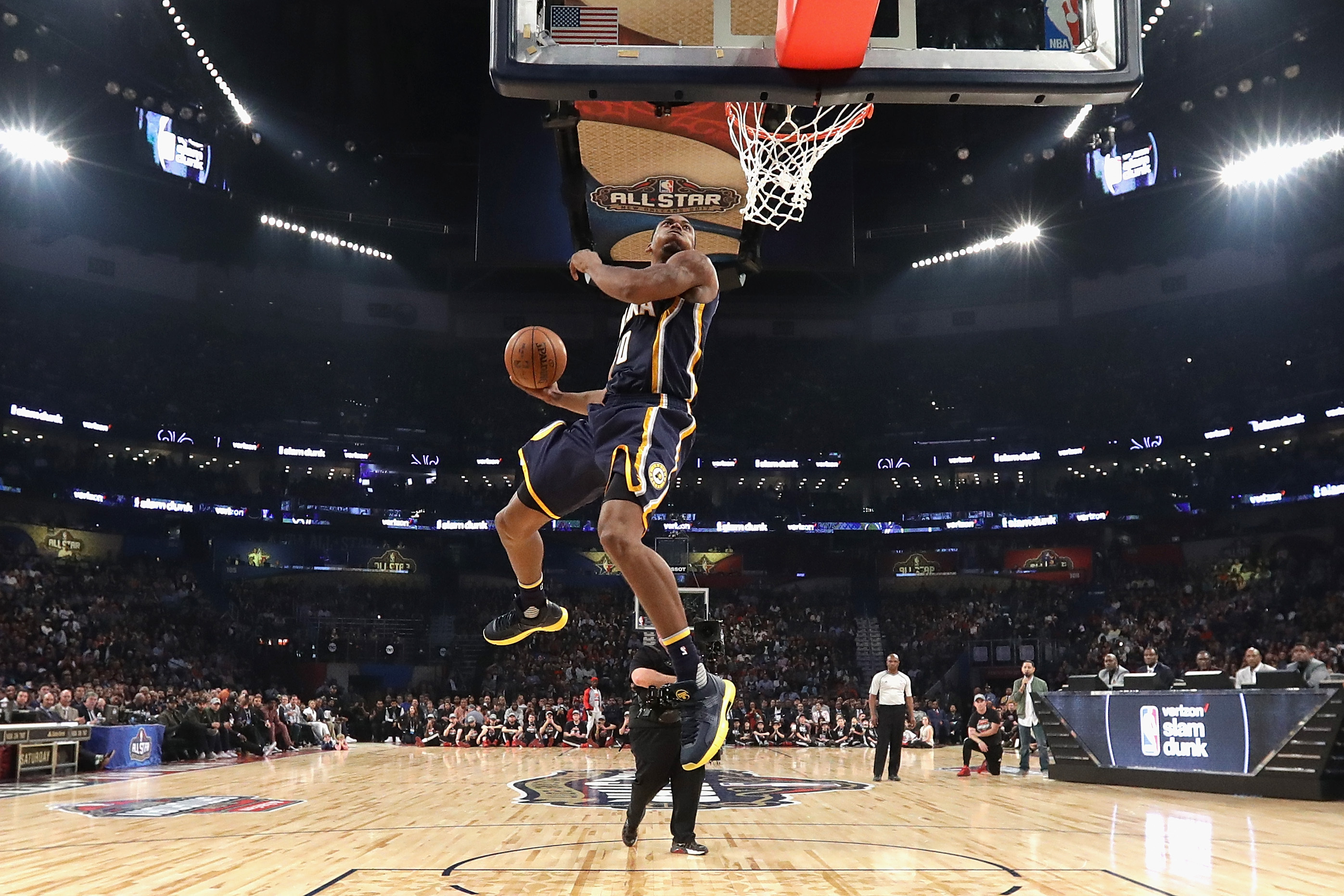 Nba Slam Dunk Contest 17 Highlights Reaction From Glenn Robinson Iii S Win Bleacher Report Latest News Videos And Highlights