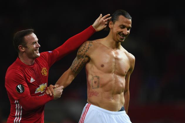 MANCHESTER, ENGLAND - SEPTEMBER 29:  Wayne Rooney and Zlatan Ibrahimovic of Manchester United celebrate following their sides 1-0 victory during the UEFA Europa League group A match between Manchester United FC and FC Zorya Luhansk at Old Trafford on September 29, 2016 in Manchester, England.  (Photo by Laurence Griffiths/Getty Images)