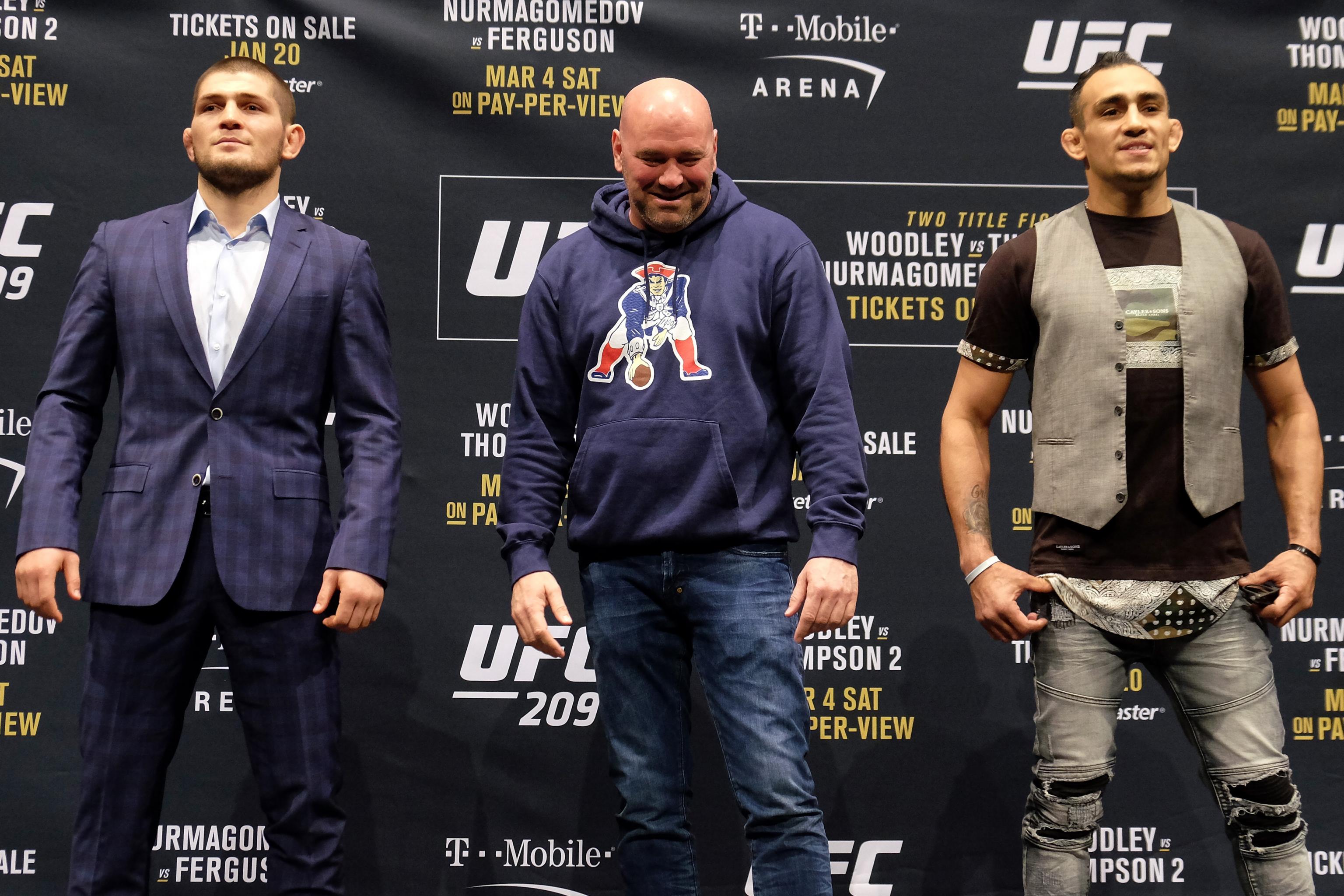 Nurmagomedov e Tony Ferguson disputam cinturão interino no UFC 209