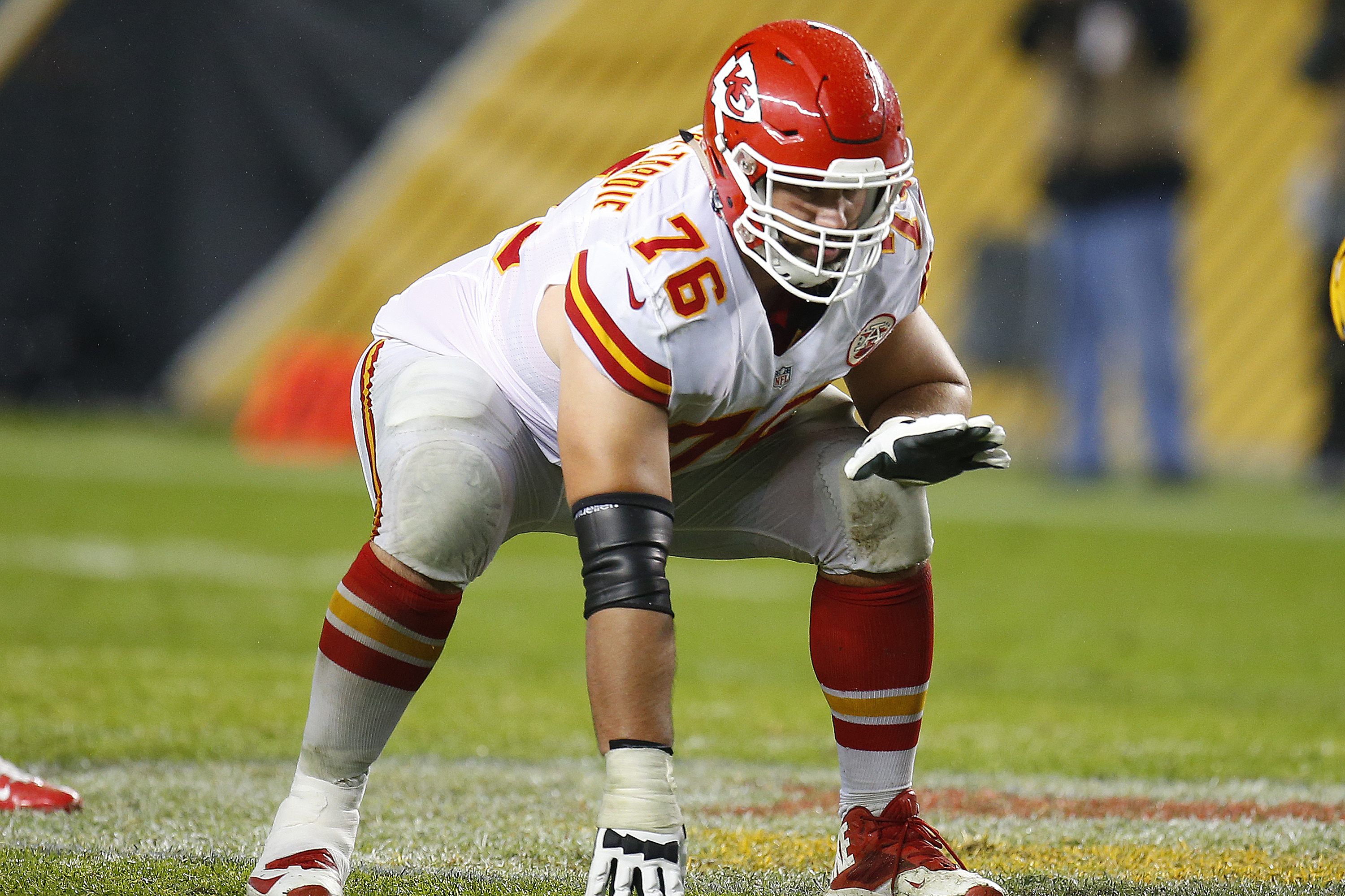 Laurent Duvernay-Tardif, Chiefs Agree to 5-Year Contract Extension