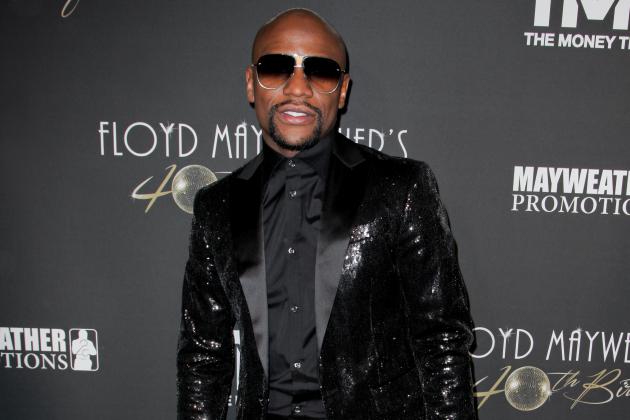 Former US boxer Floyd Mayweather poses prior to his 40th Birthday celebration in Los Angeles, California, on February 25, 2017. / AFP / TIBRINA HOBSON        (Photo credit should read TIBRINA HOBSON/AFP/Getty Images)