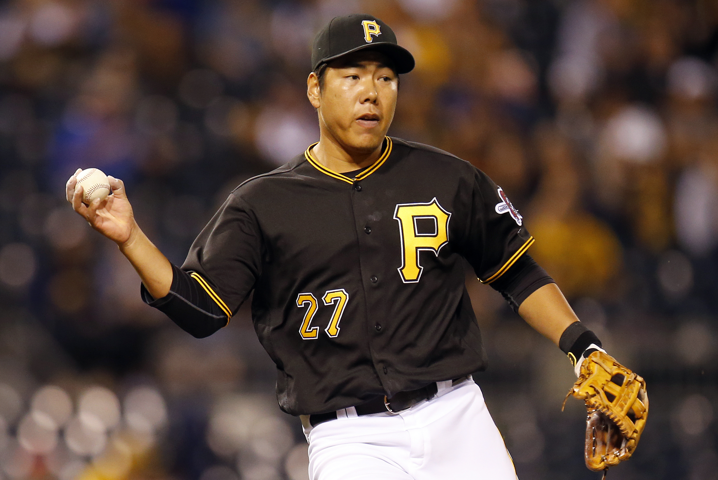 Pirates' Jung-ho Kang charged with fleeing scene of DUI crash in